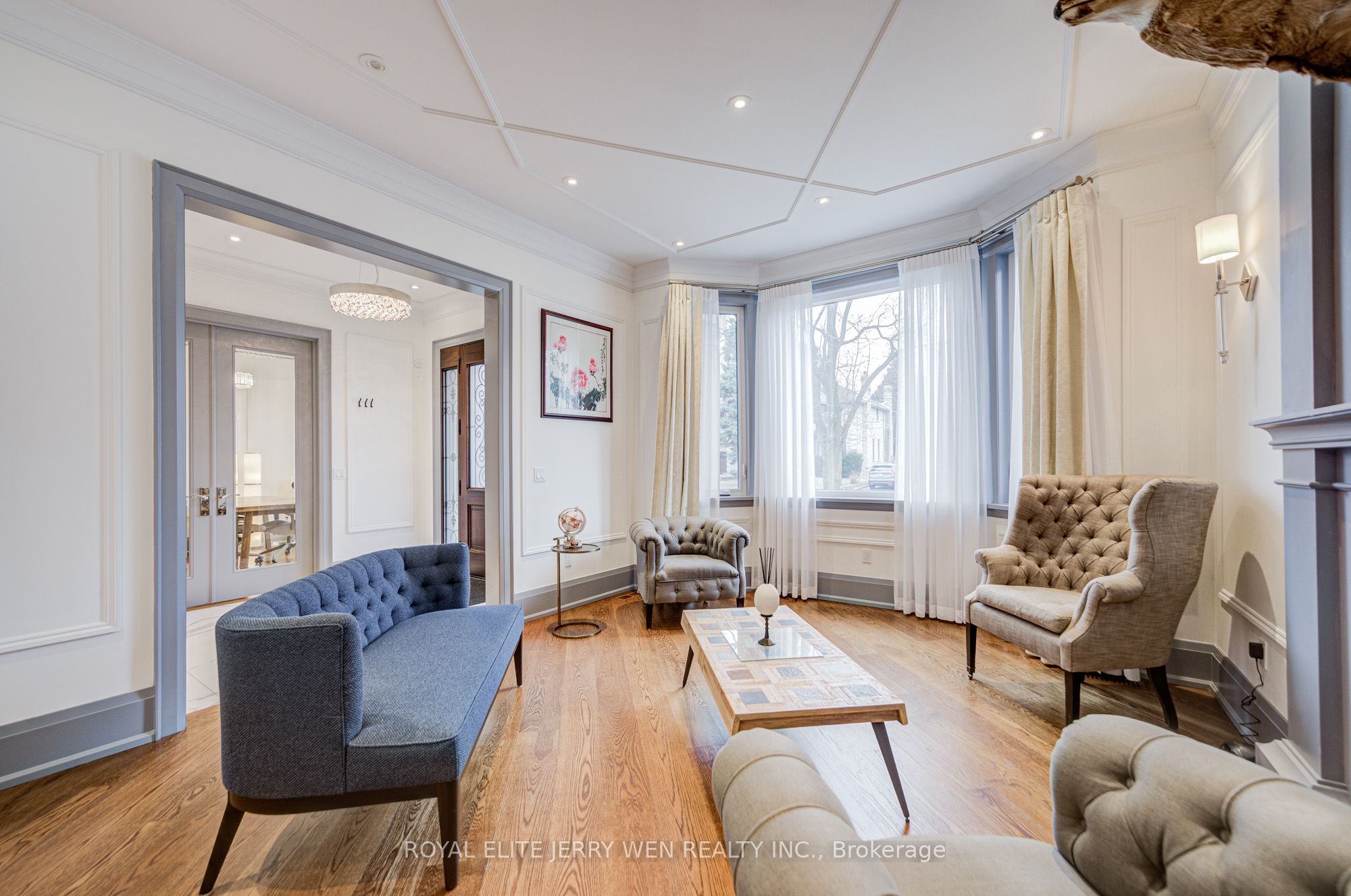 300 Upper Highland Crescent Property Photo 9