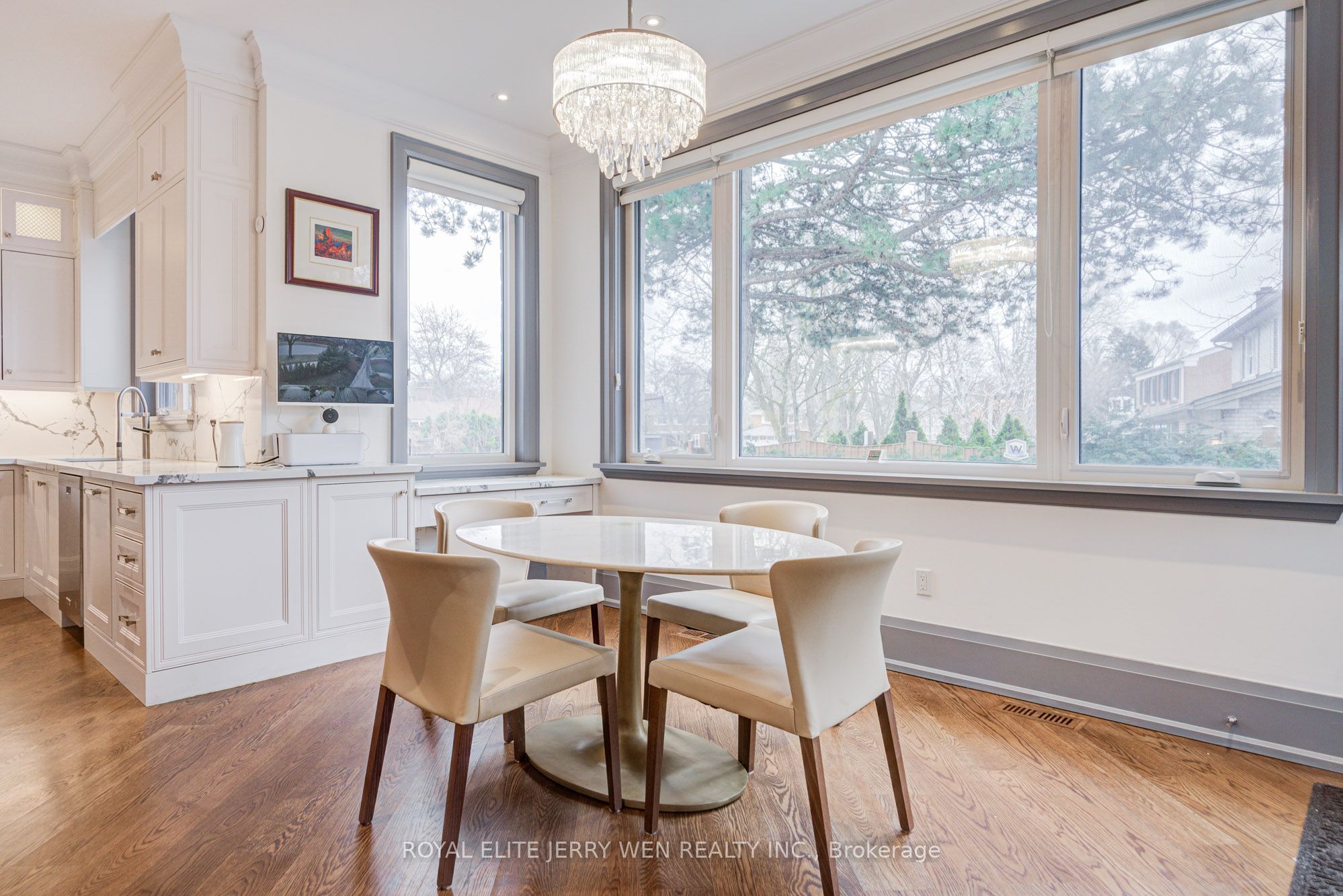 300 Upper Highland Crescent Property Photo 13
