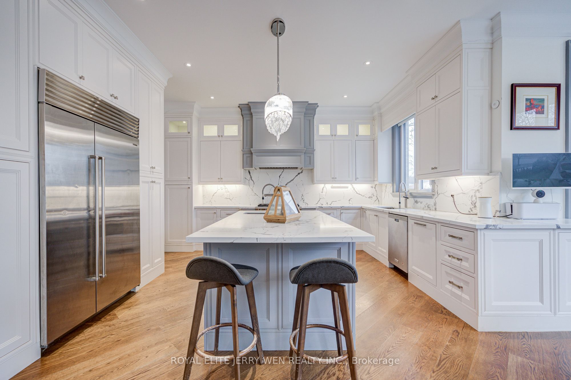 300 Upper Highland Crescent Property Photo 14