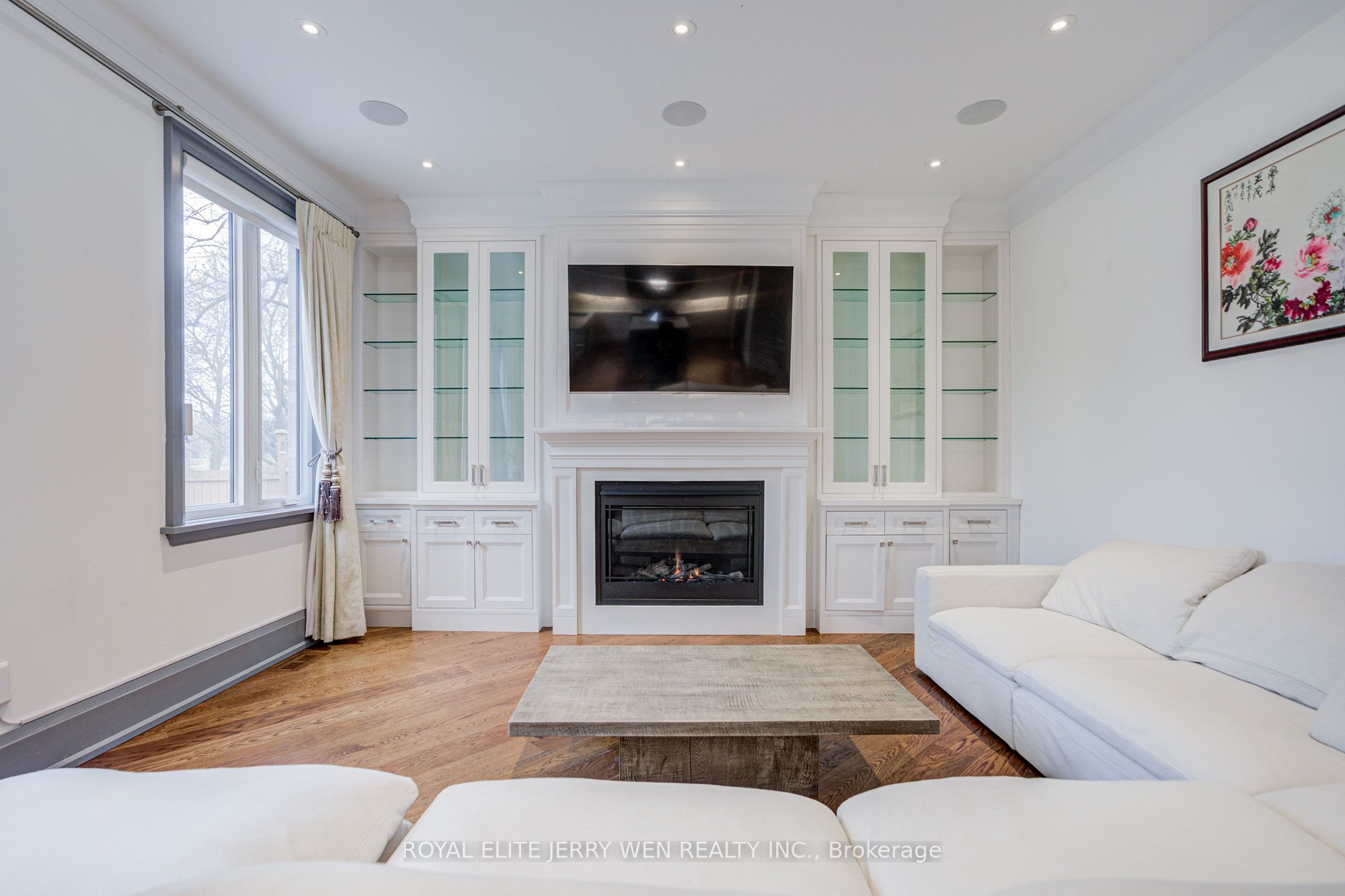 300 Upper Highland Crescent Property Photo 18