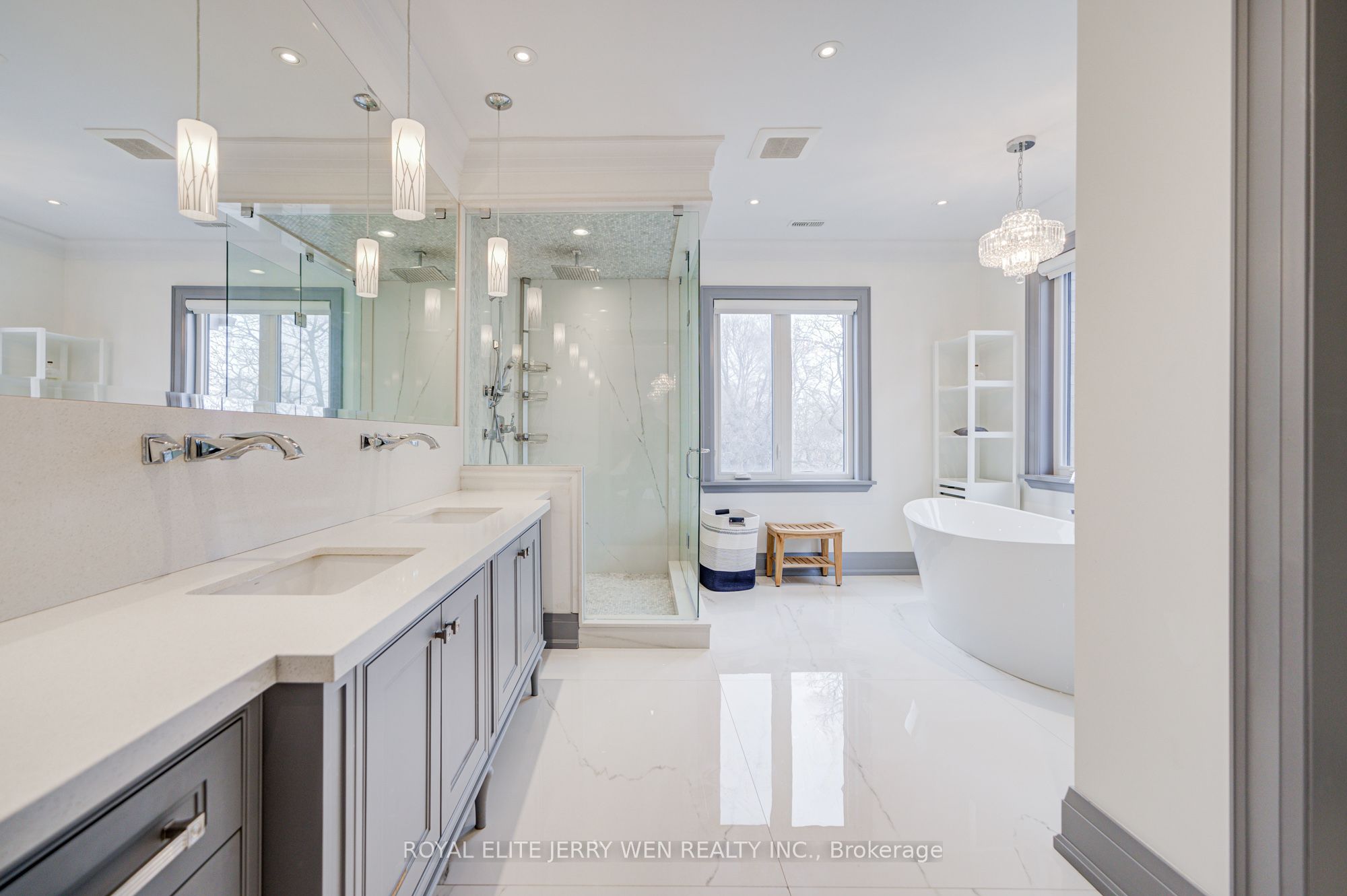 300 Upper Highland Crescent Property Photo 22