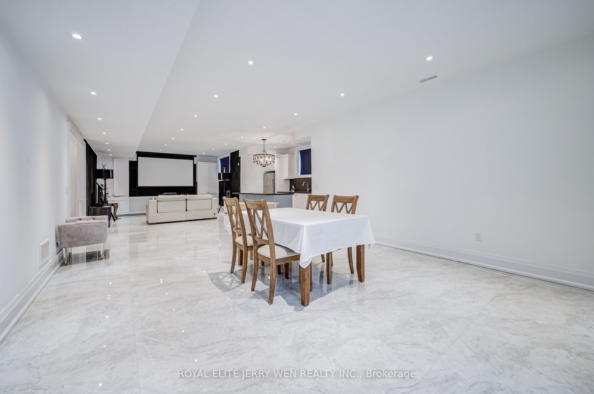 300 Upper Highland Crescent Property Photo 38