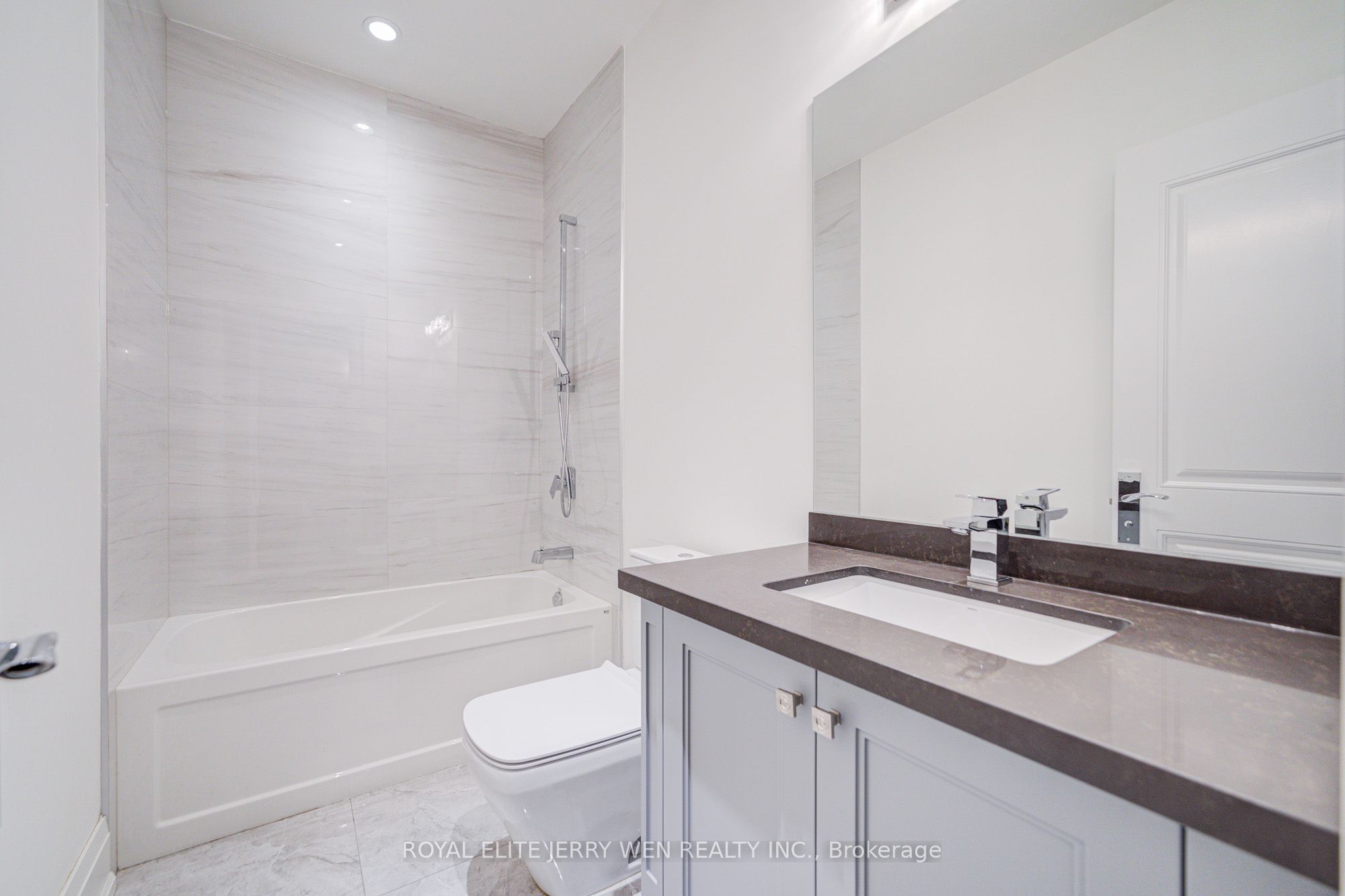 300 Upper Highland Crescent Property Photo 43