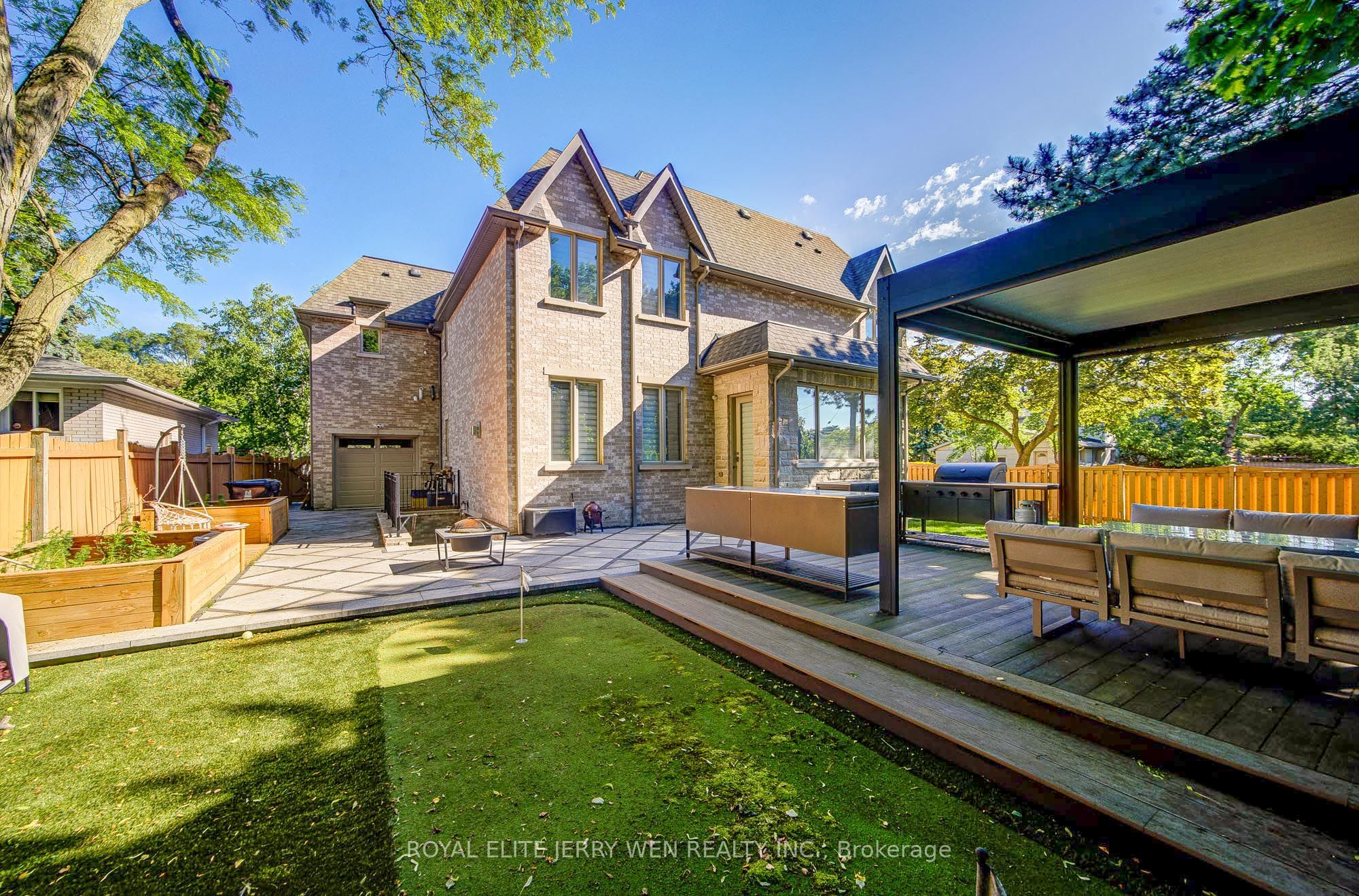 300 Upper Highland Crescent Property Photo 48