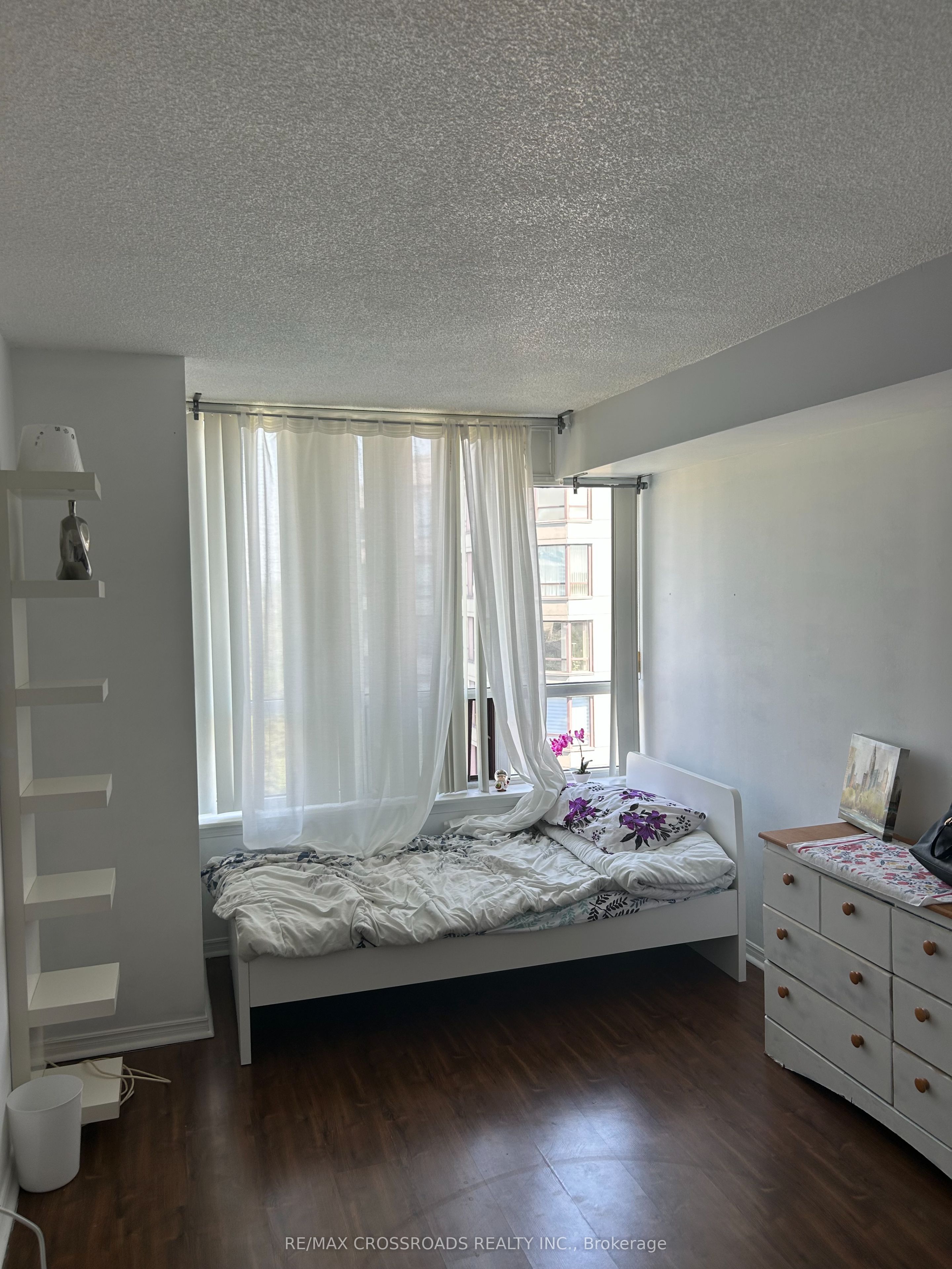 91 Townsgate Drive 1012 Property Photo 1