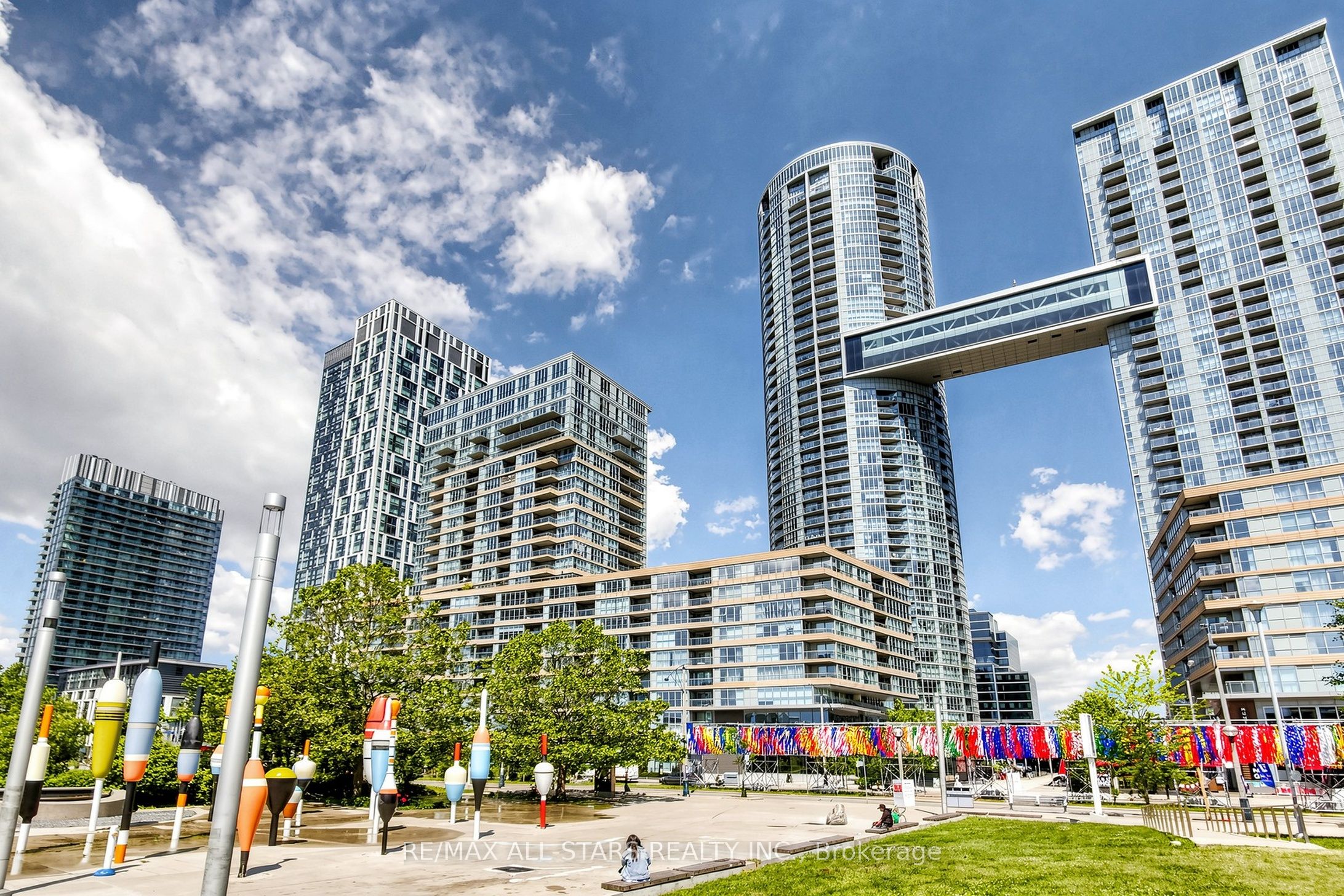110 Fort York Boulevard Property Photo 1