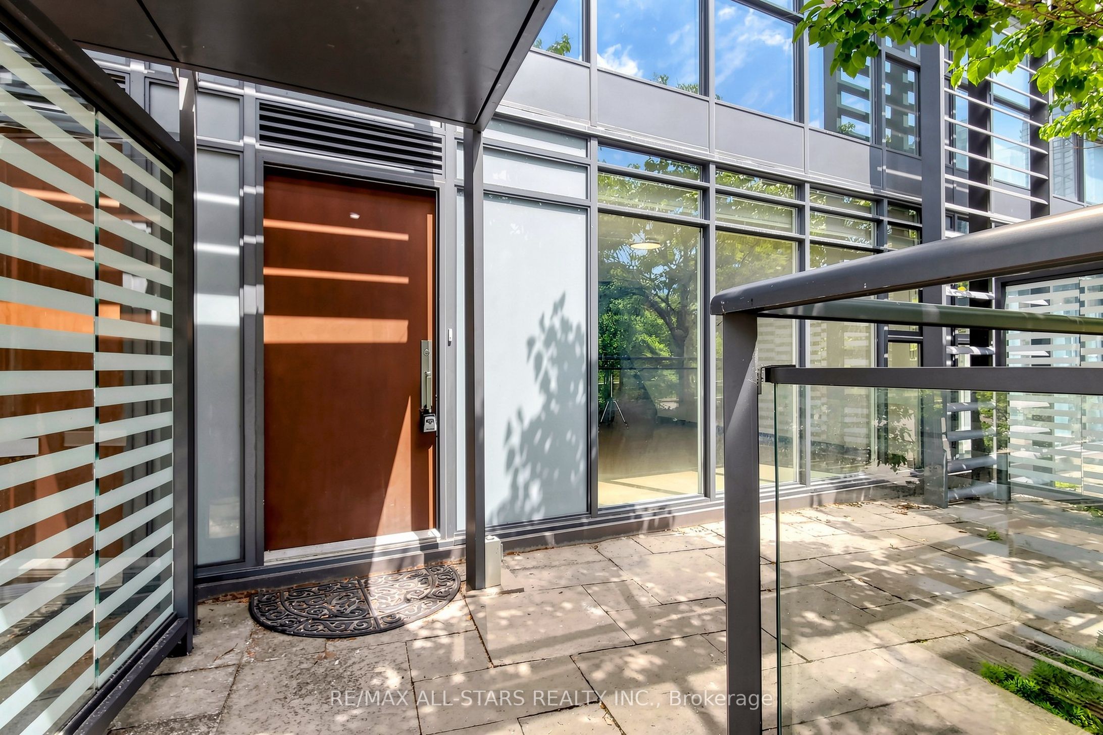 110 Fort York Boulevard Property Photo 8