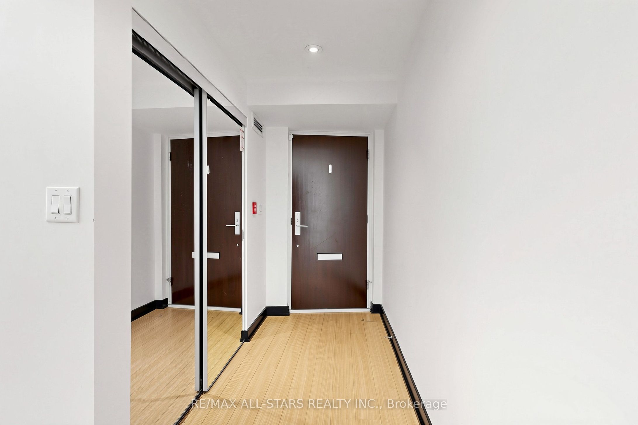 110 Fort York Boulevard Property Photo 32