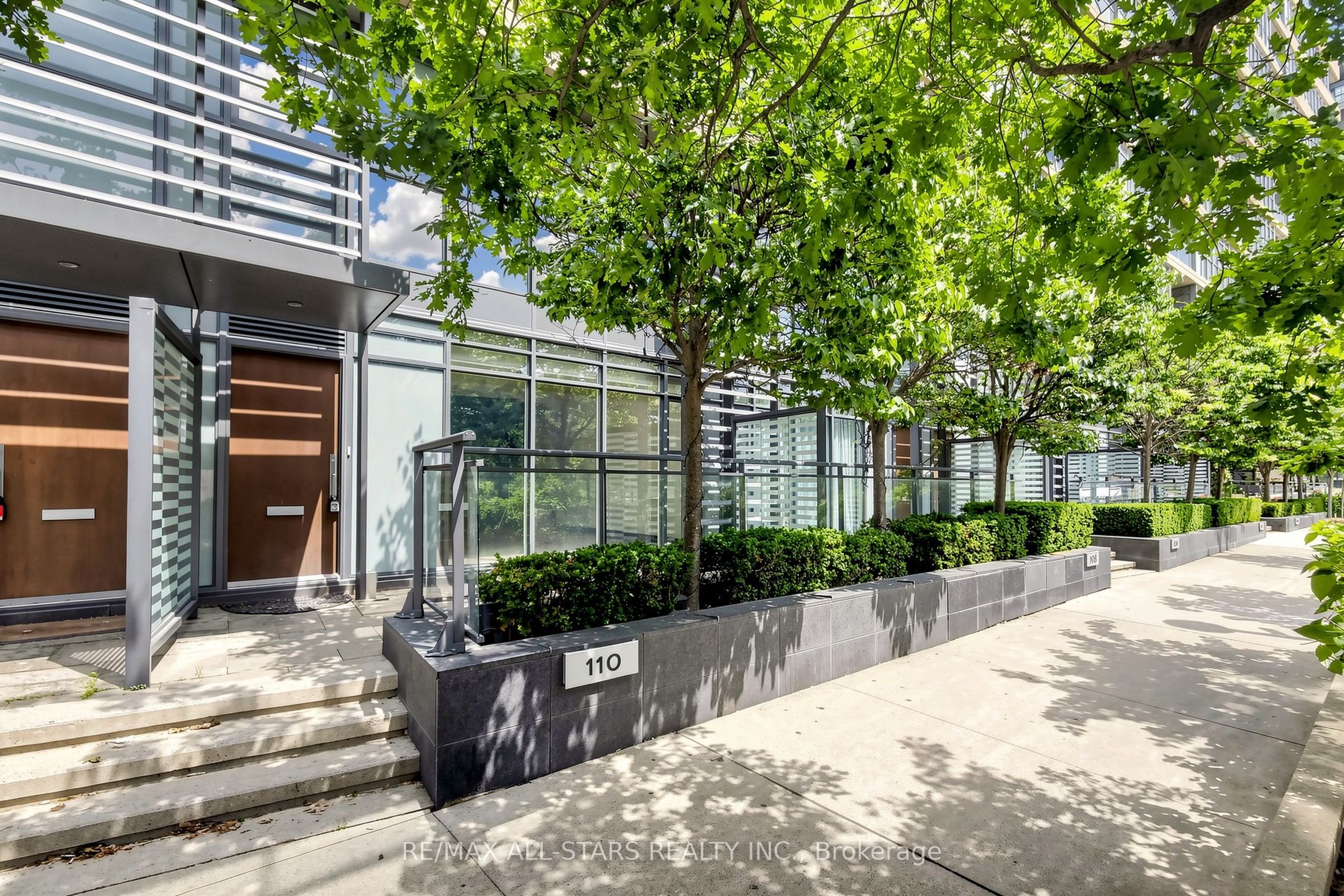 110 Fort York Boulevard Property Photo 38
