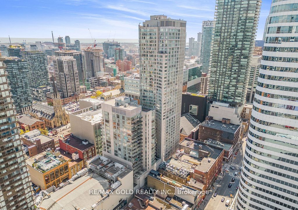 200 Victoria Street 1506