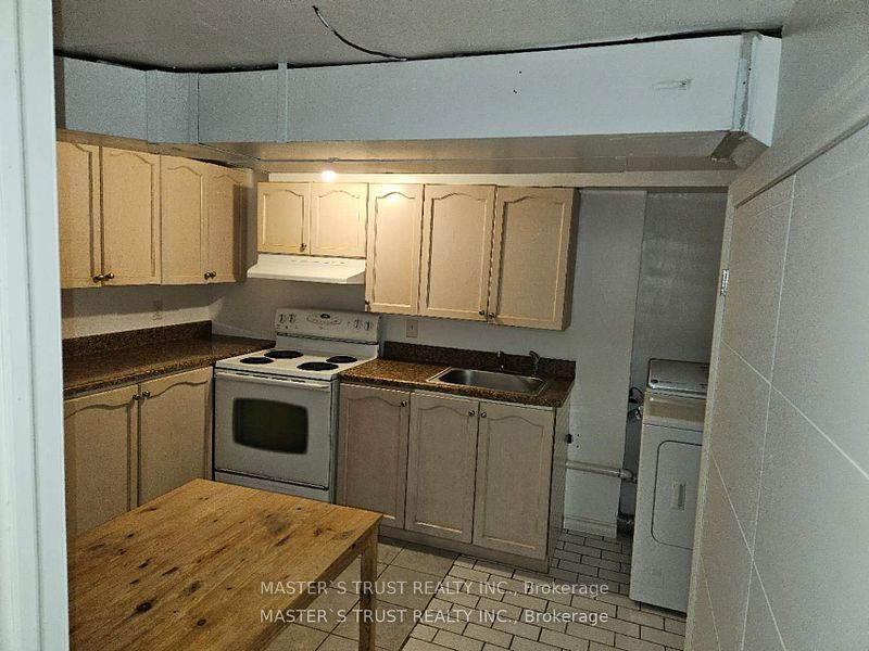 69 Grove Park Crescent Property Photo 4