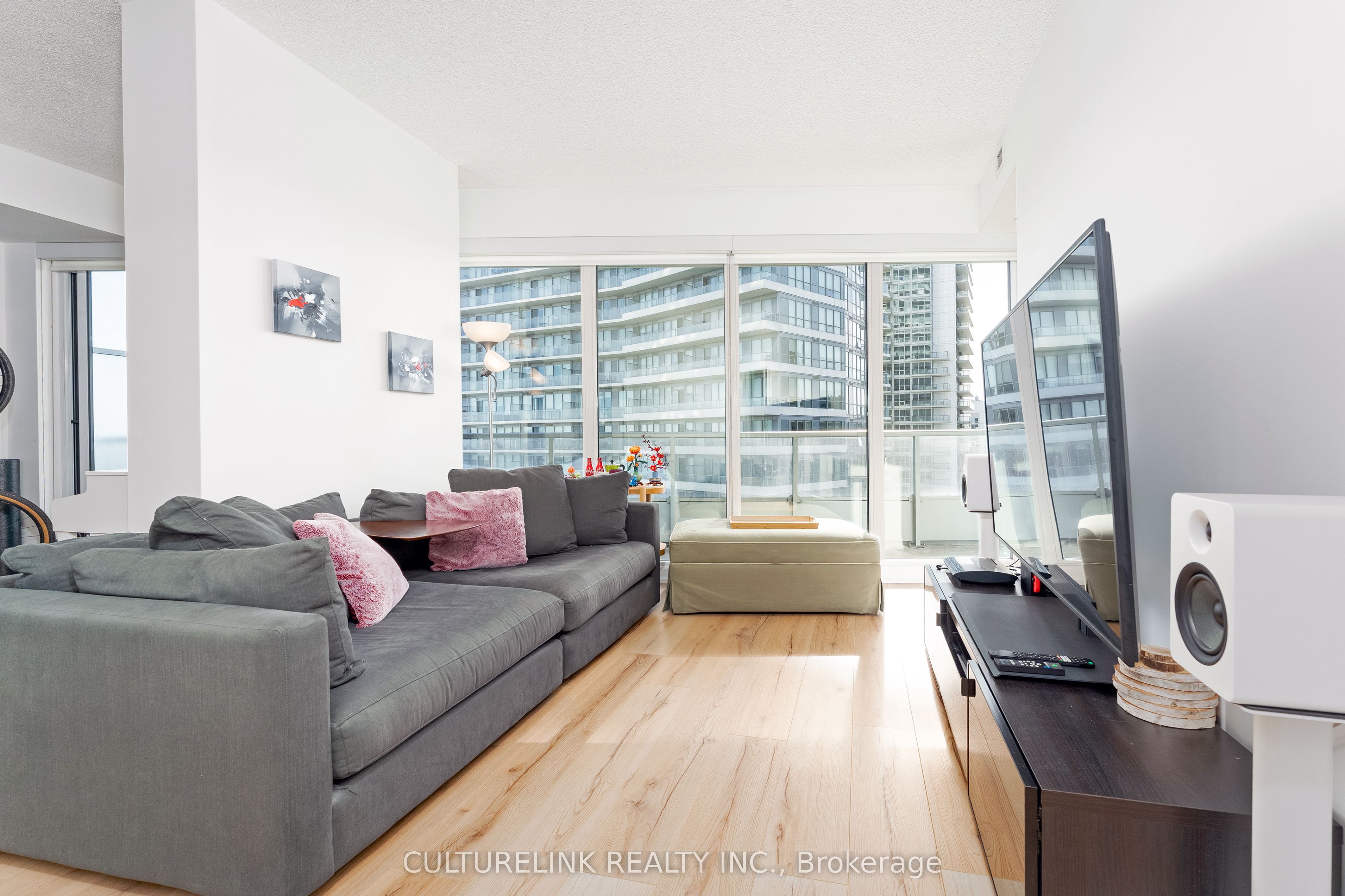 117 Mcmahon Drive 2008 Property Photo 8