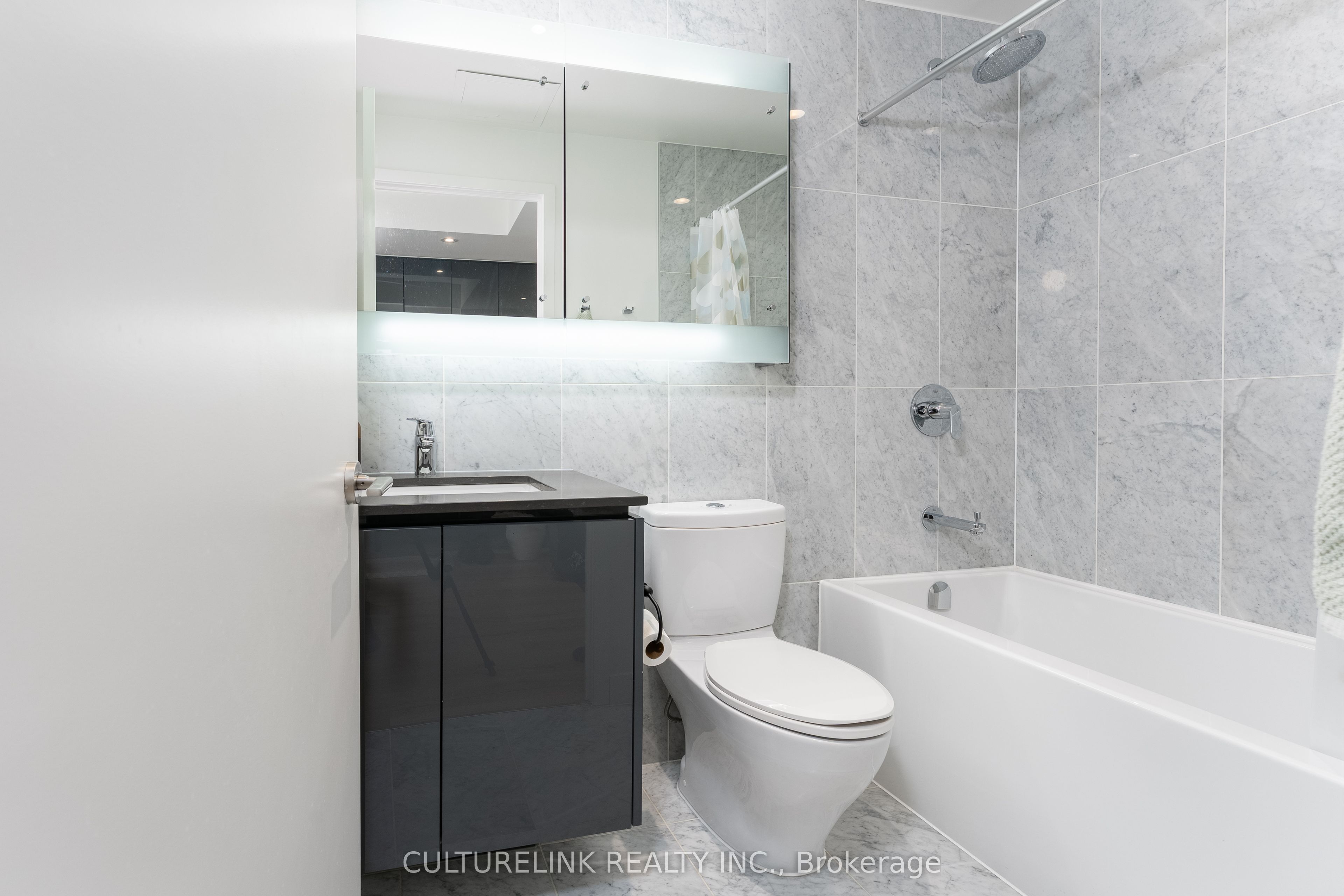 117 Mcmahon Drive 2008 Property Photo 13