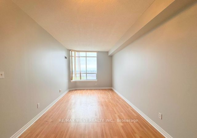 1700 Eglinton Avenue Ph7 Property Photo 8