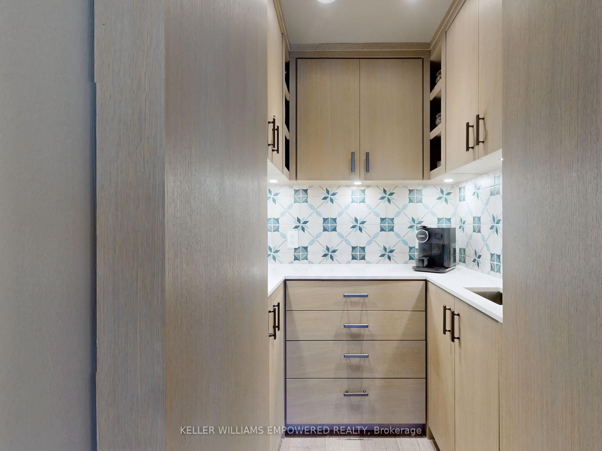 10 Webster Avenue Property Photo 15