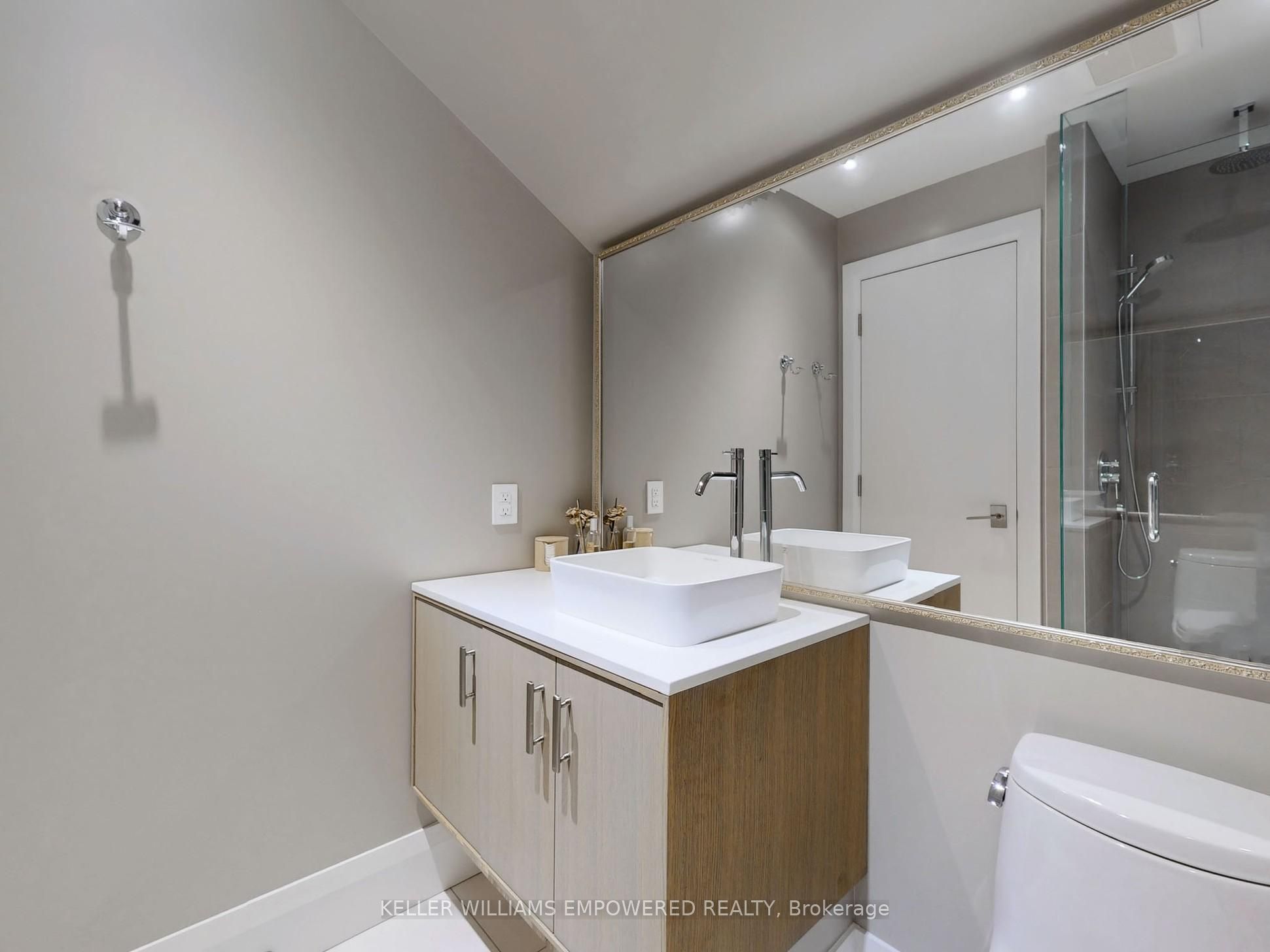 10 Webster Avenue Property Photo 31