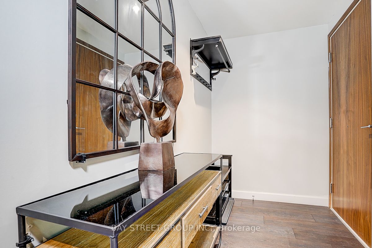 95 Mcmahon Drive 2512 Property Photo 3