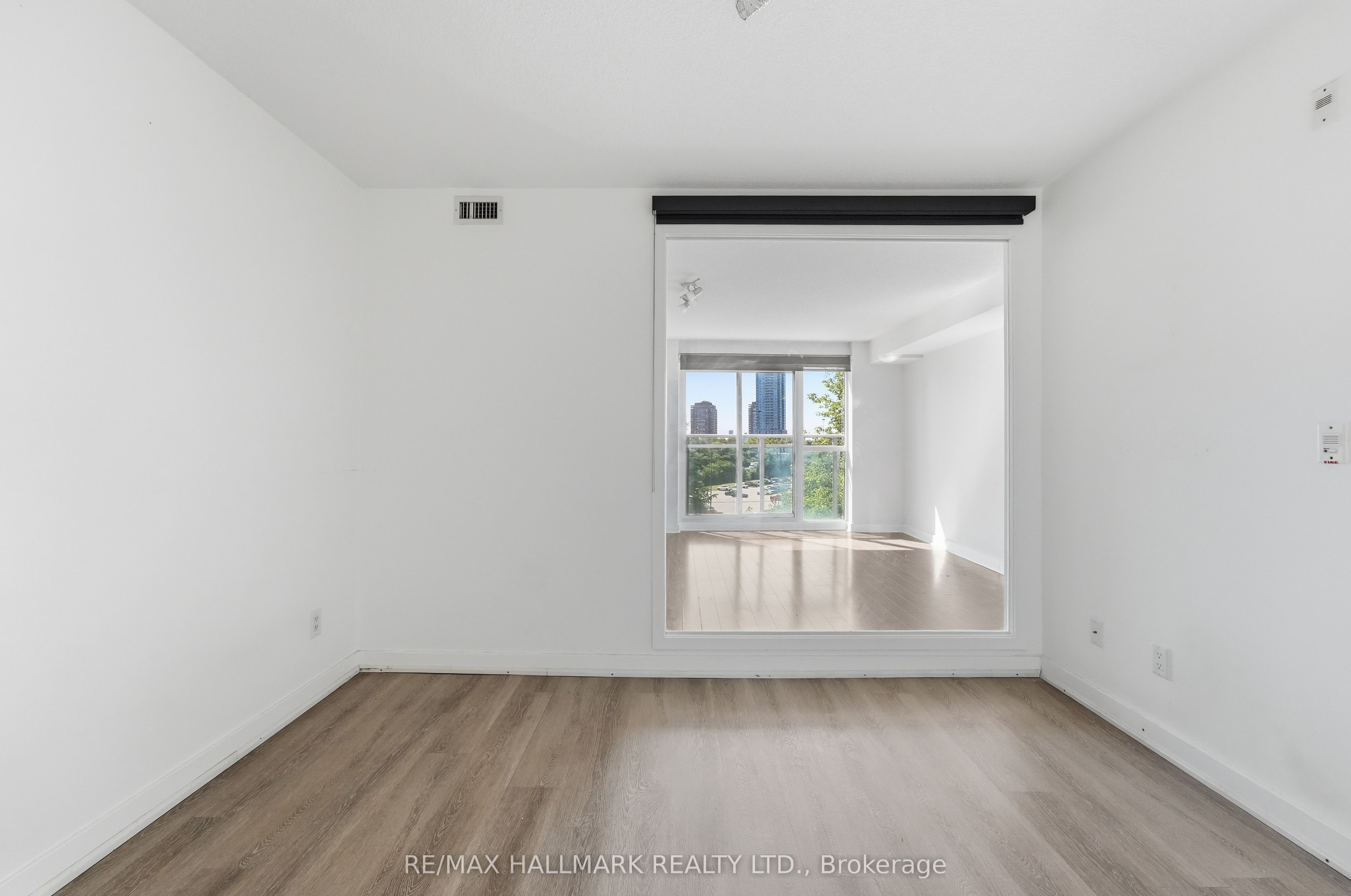 120 Dallimore Circle 417 Property Photo 11