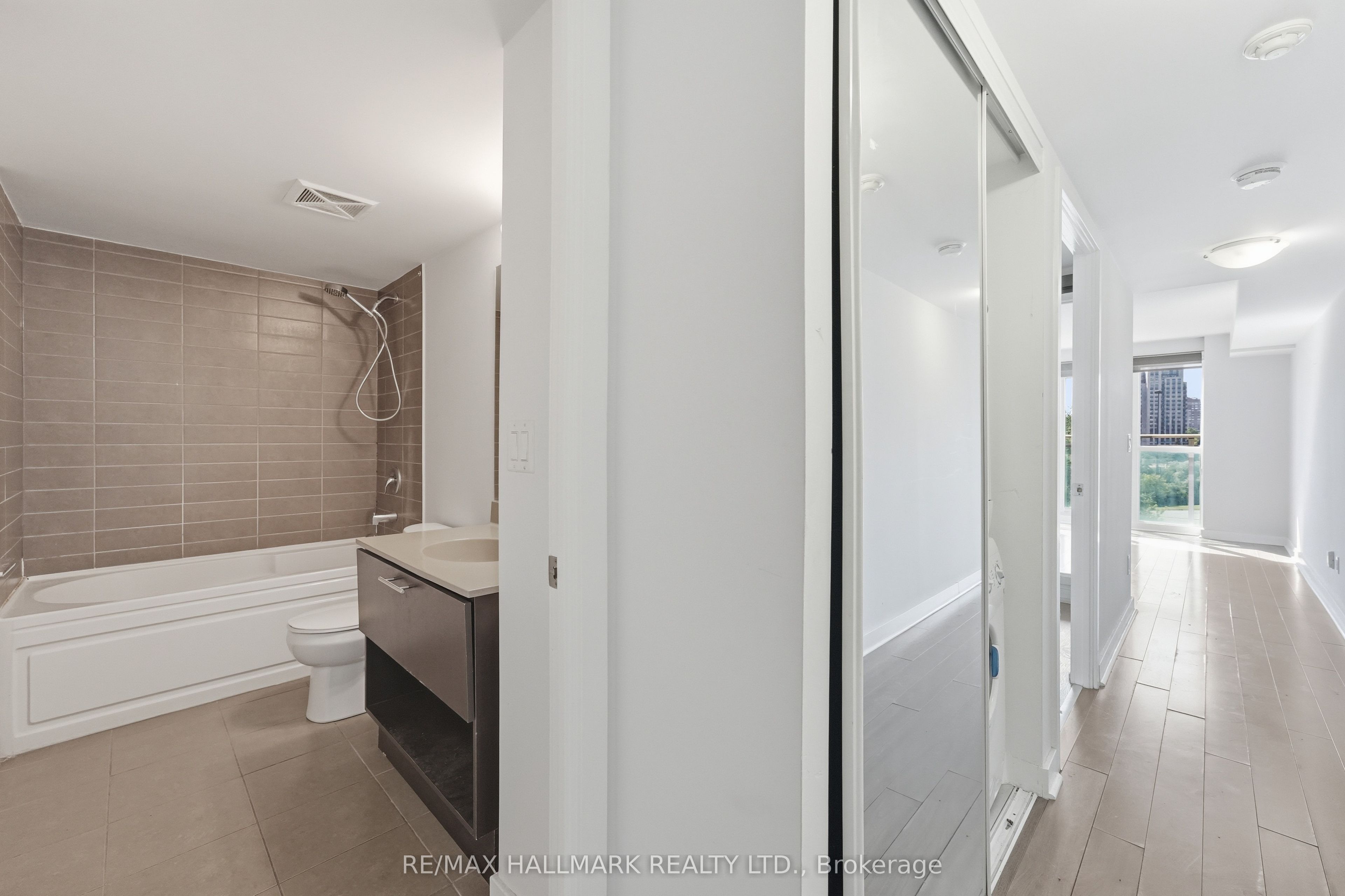 120 Dallimore Circle 417 Property Photo 13