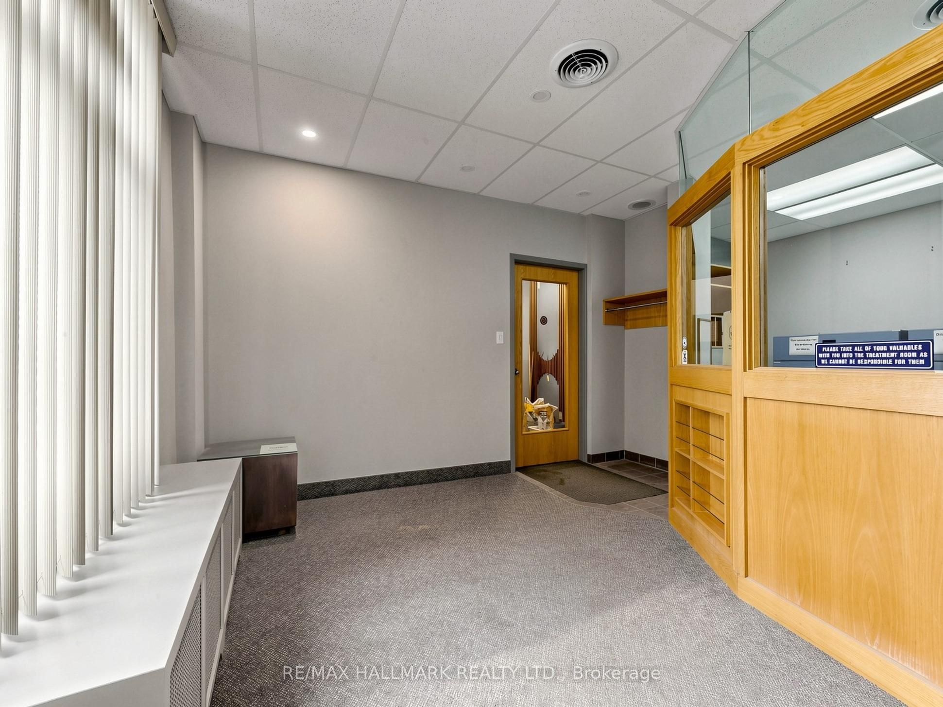 458 Markham Street Property Photo 34