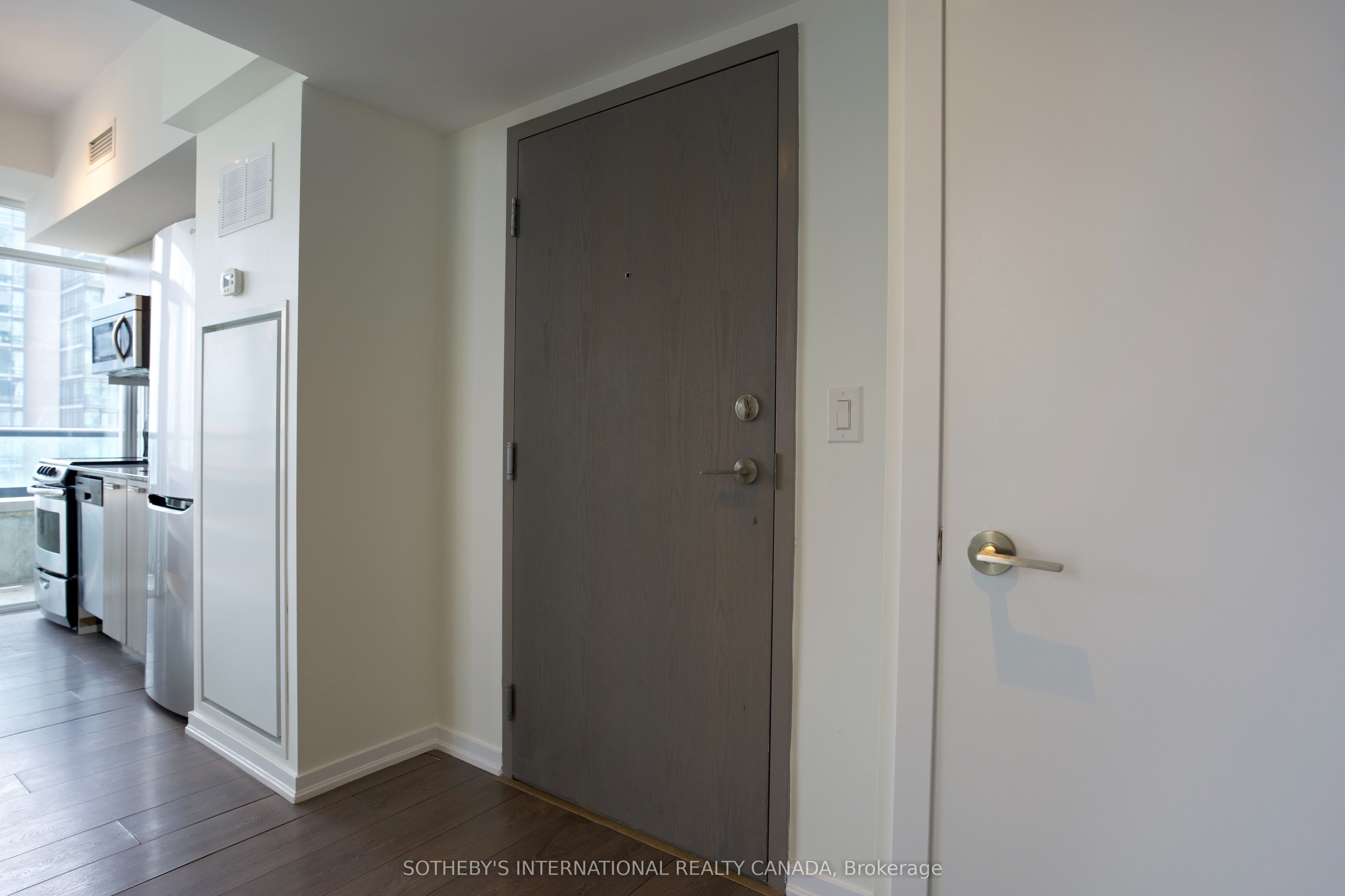 36 Lisgar Street 815 Property Photo 10