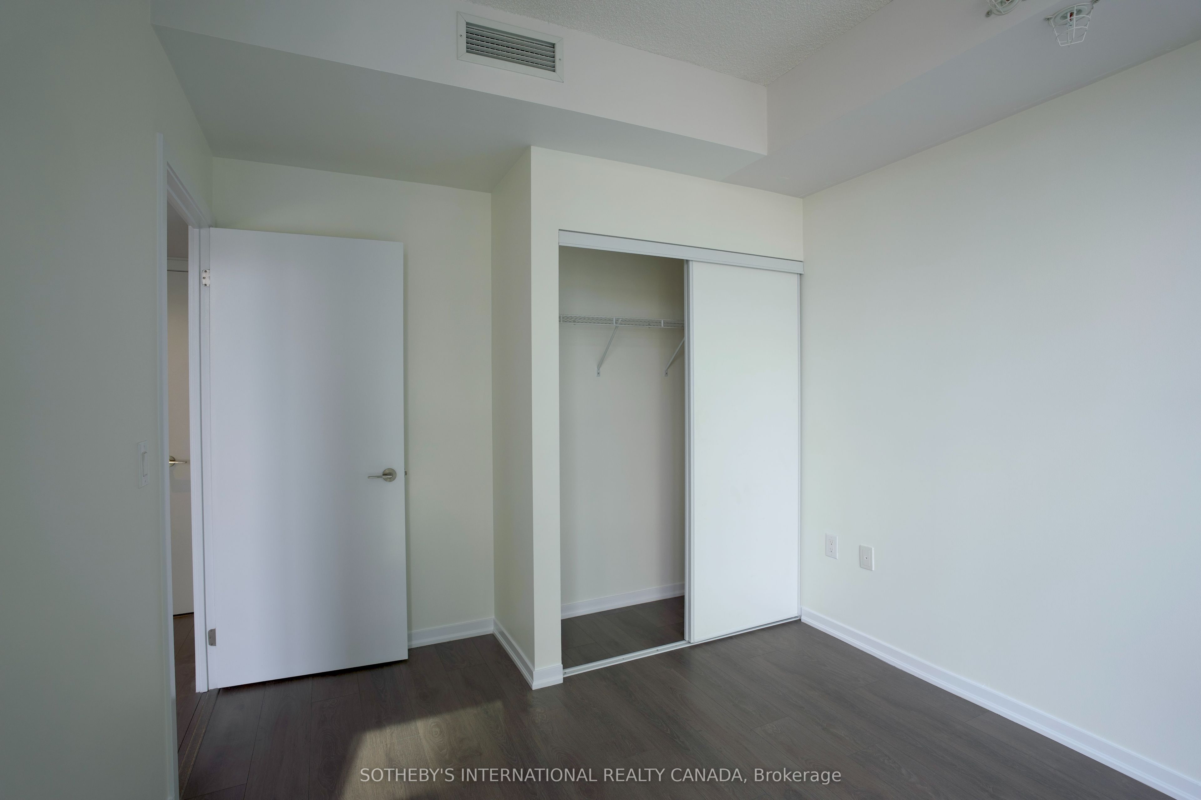 36 Lisgar Street 815 Property Photo 15