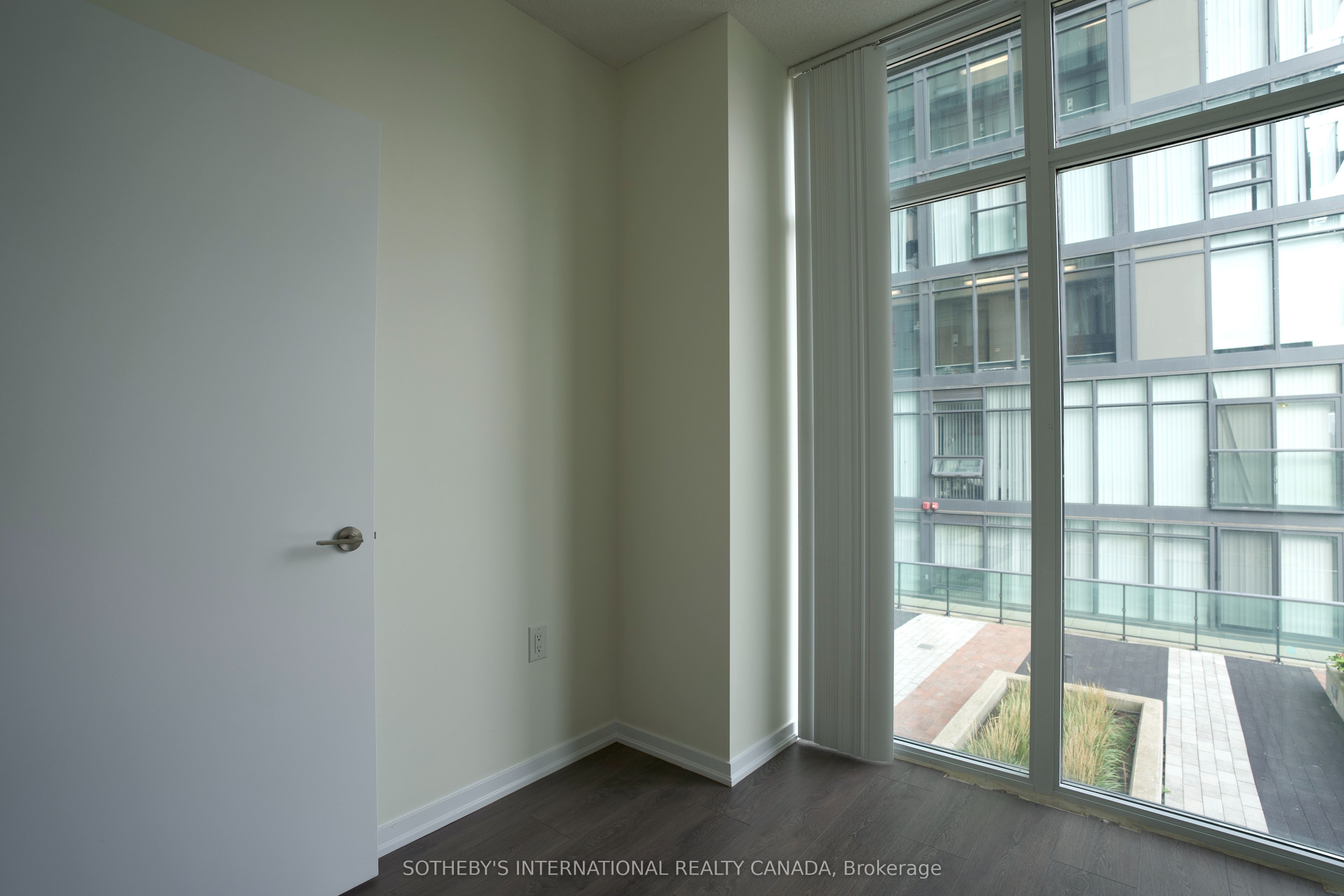 36 Lisgar Street 815 Property Photo 18