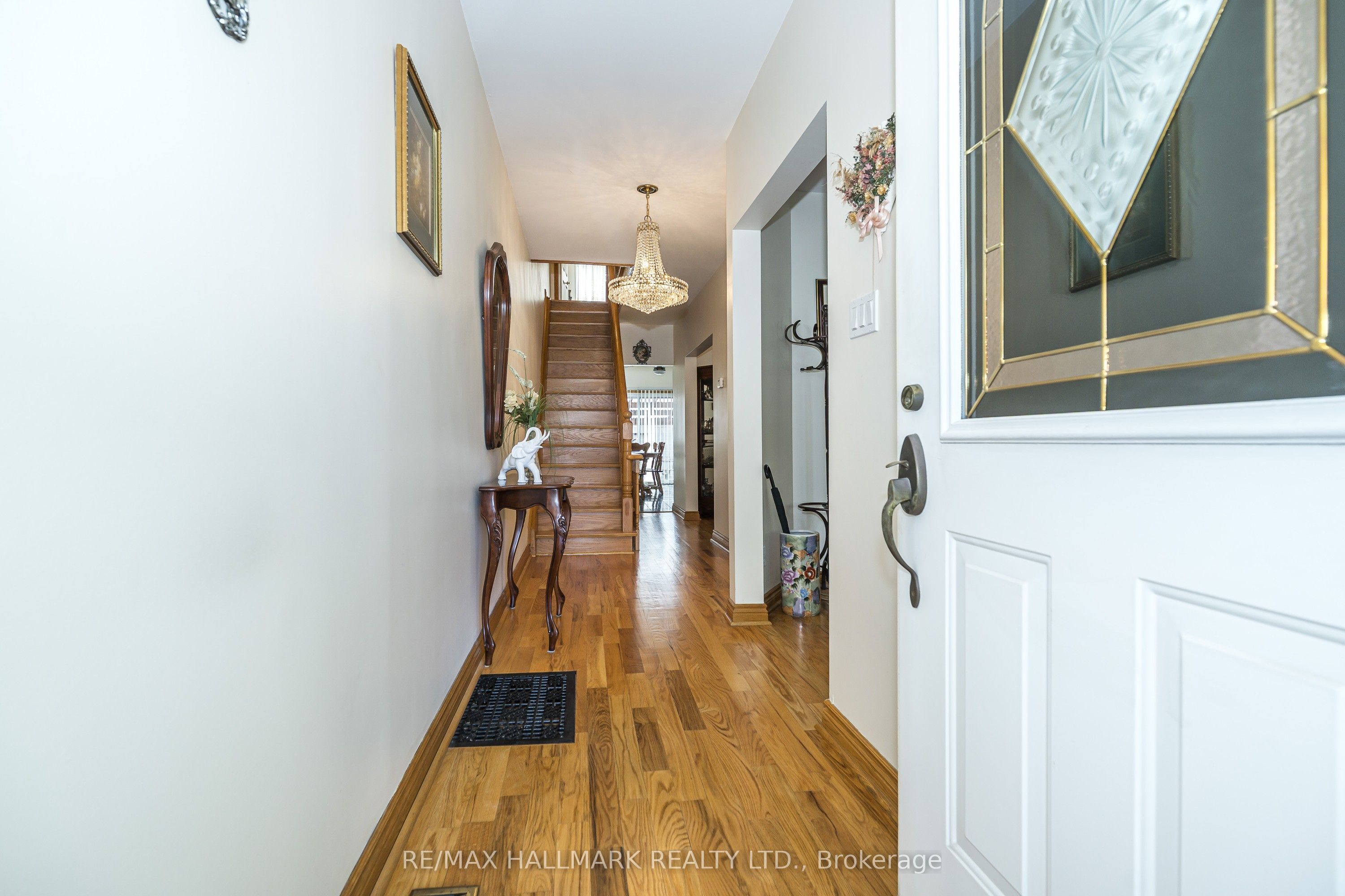 47 Montrose Avenue Property Photo 3
