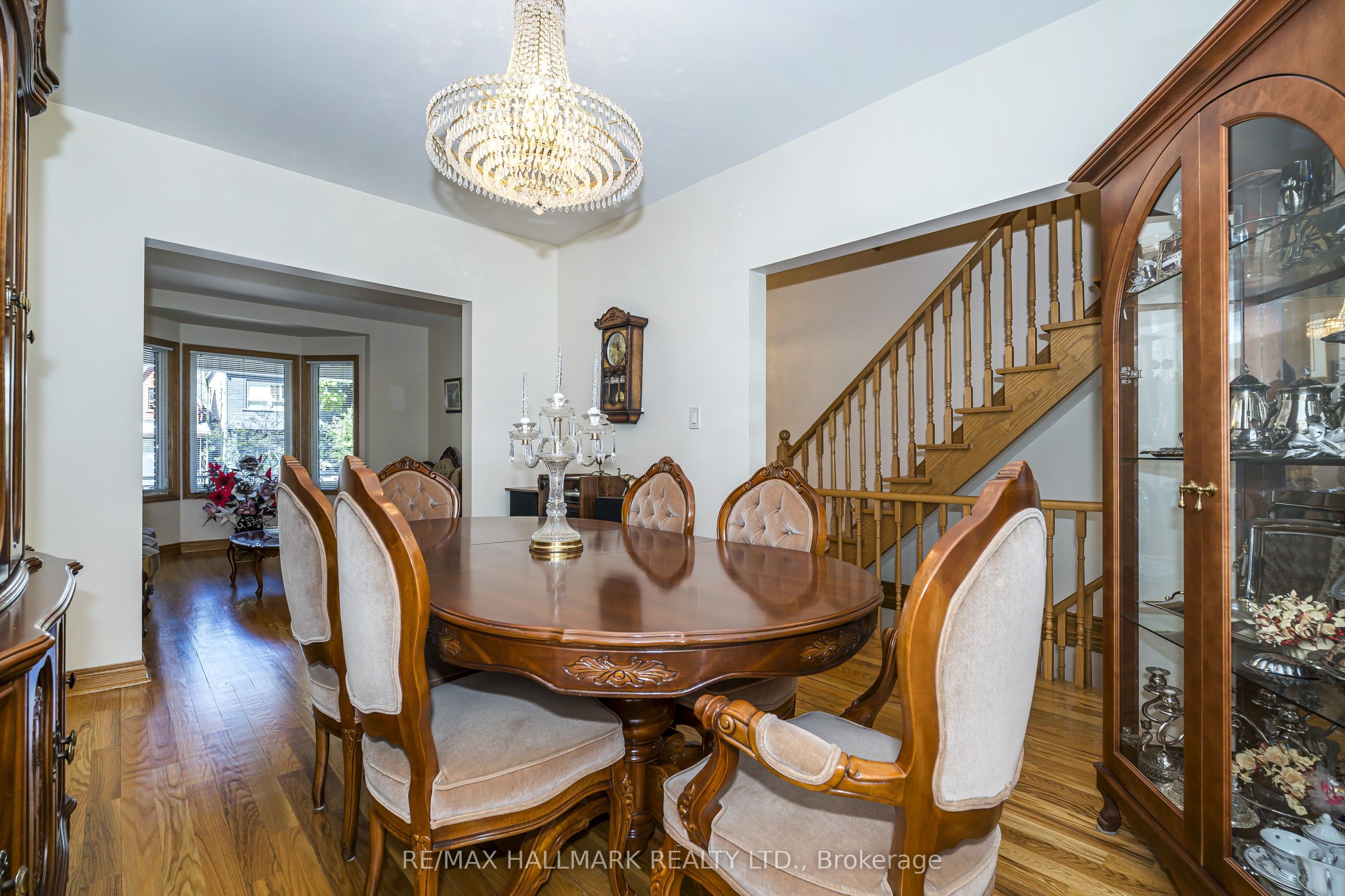 47 Montrose Avenue Property Photo 8