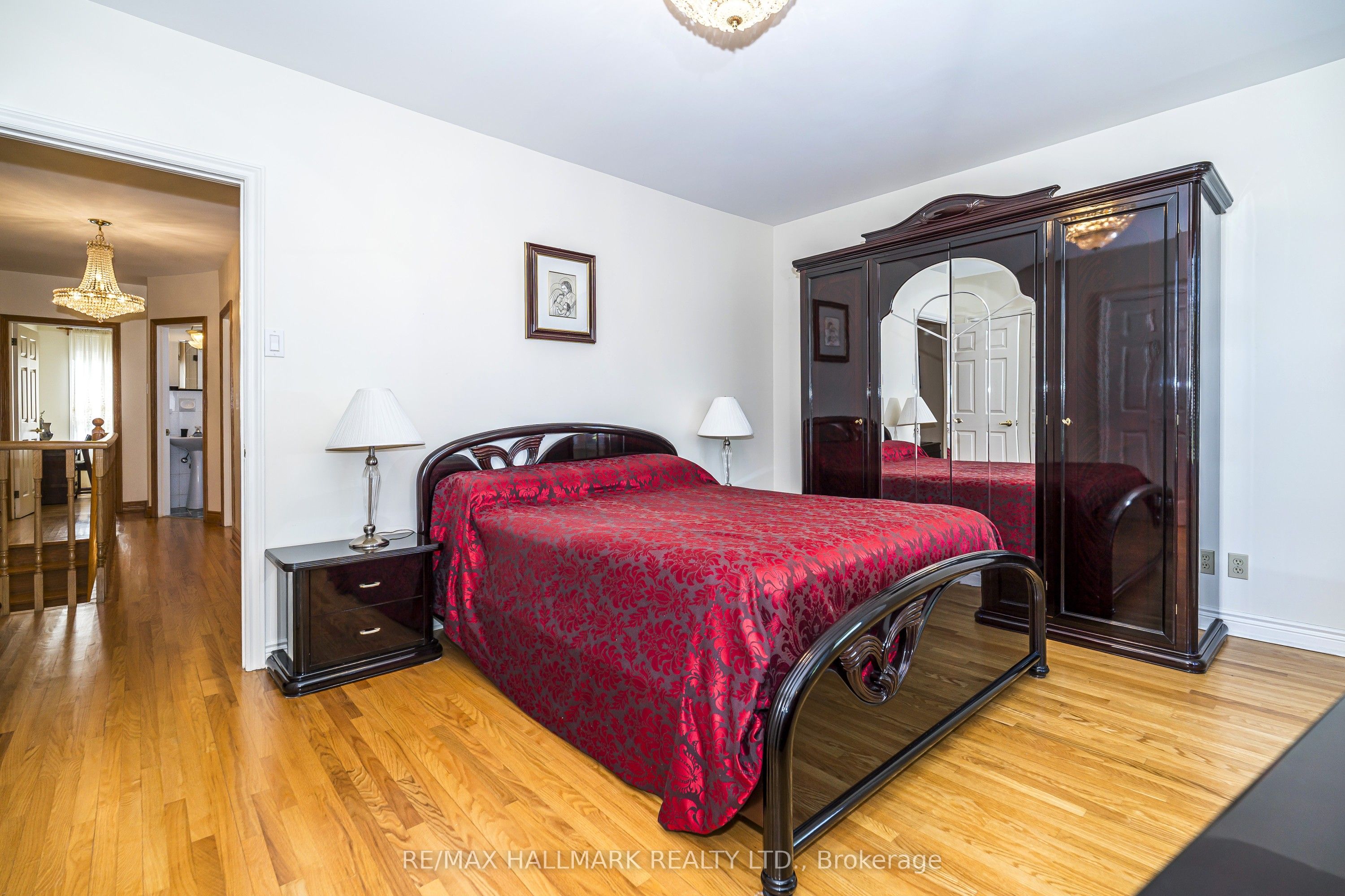 47 Montrose Avenue Property Photo 15