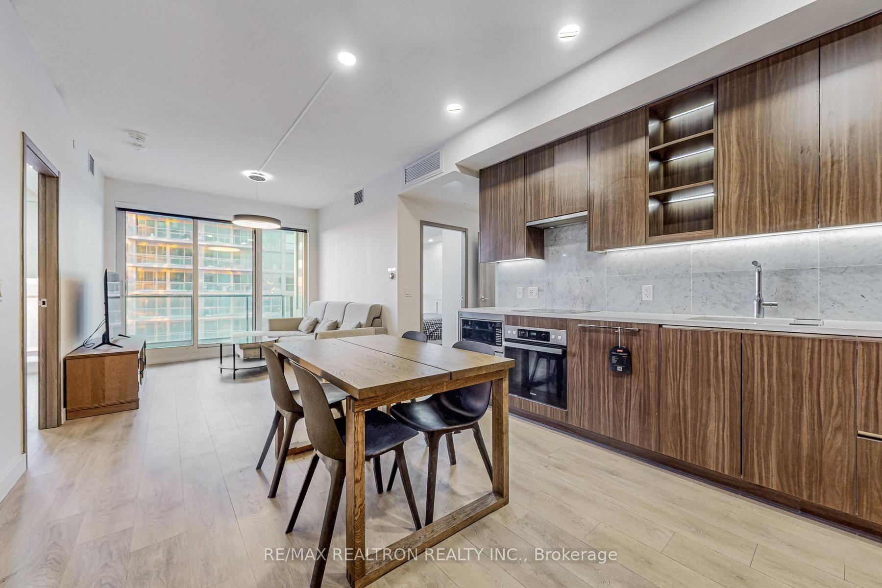 85 Mcmahon Drive 3106 Property Photo 1