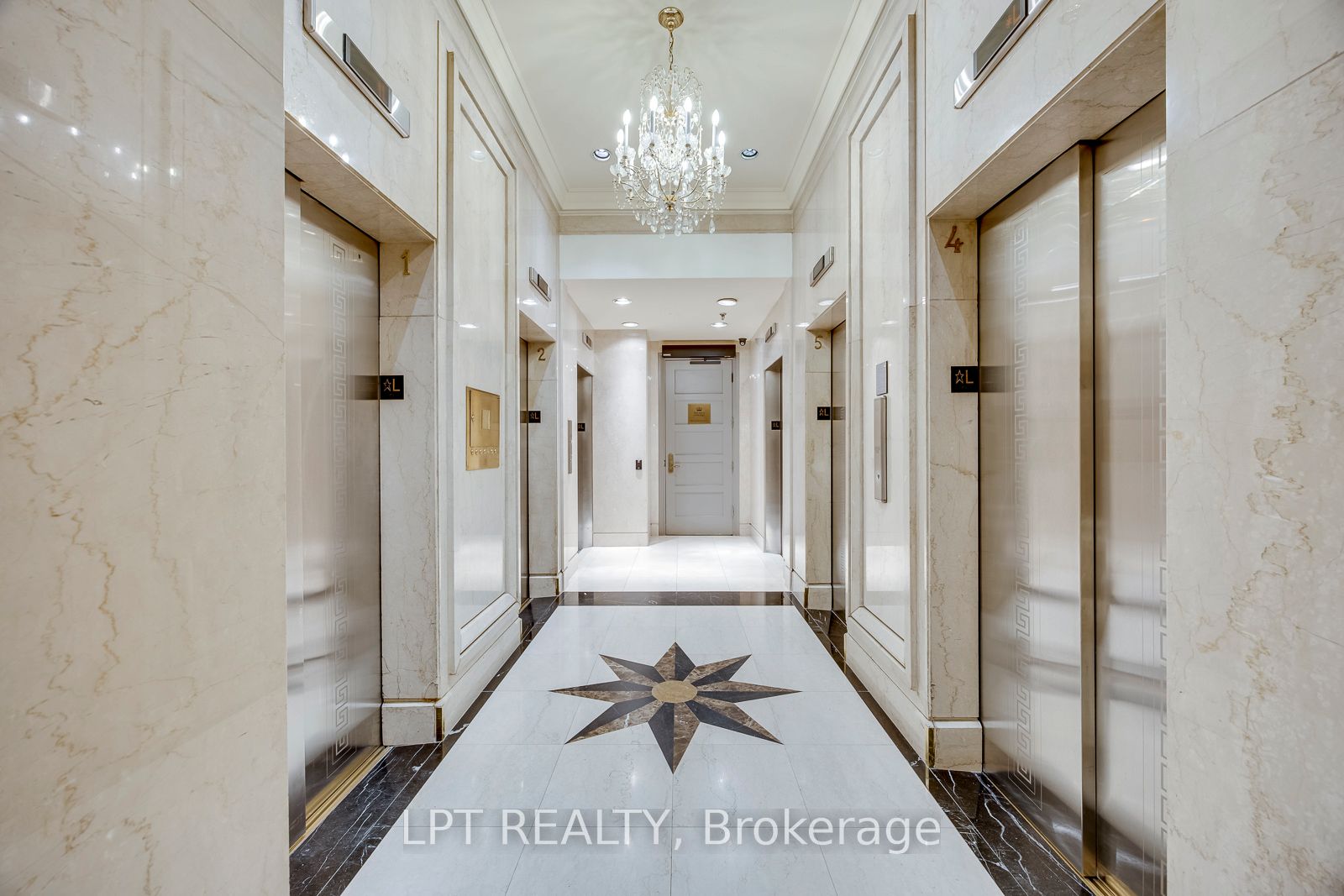 22 Leader Lane 533 Property Photo 8