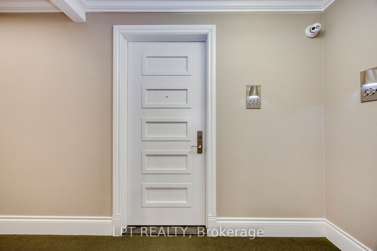 22 Leader Lane 533 Property Photo 9