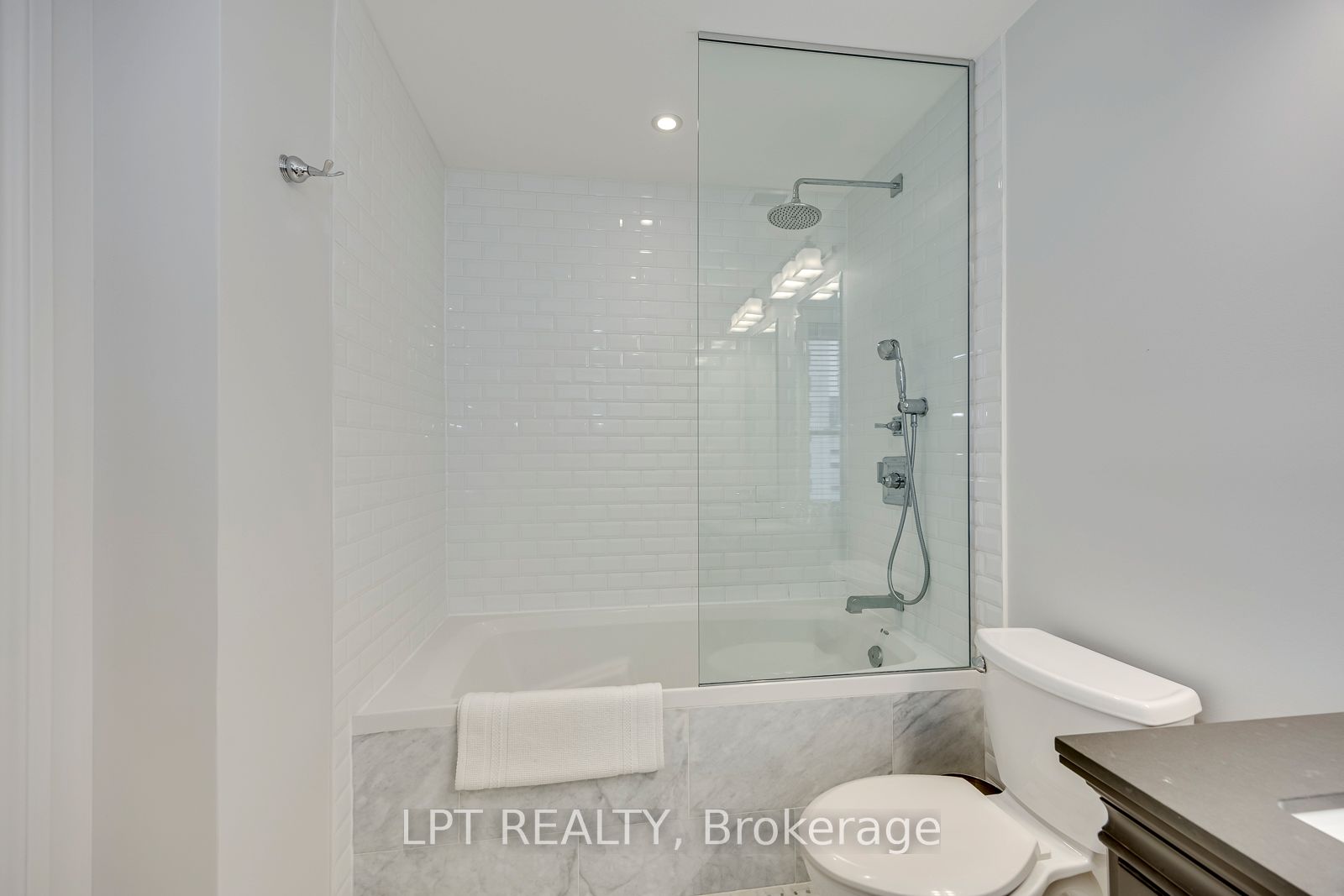 22 Leader Lane 533 Property Photo 32
