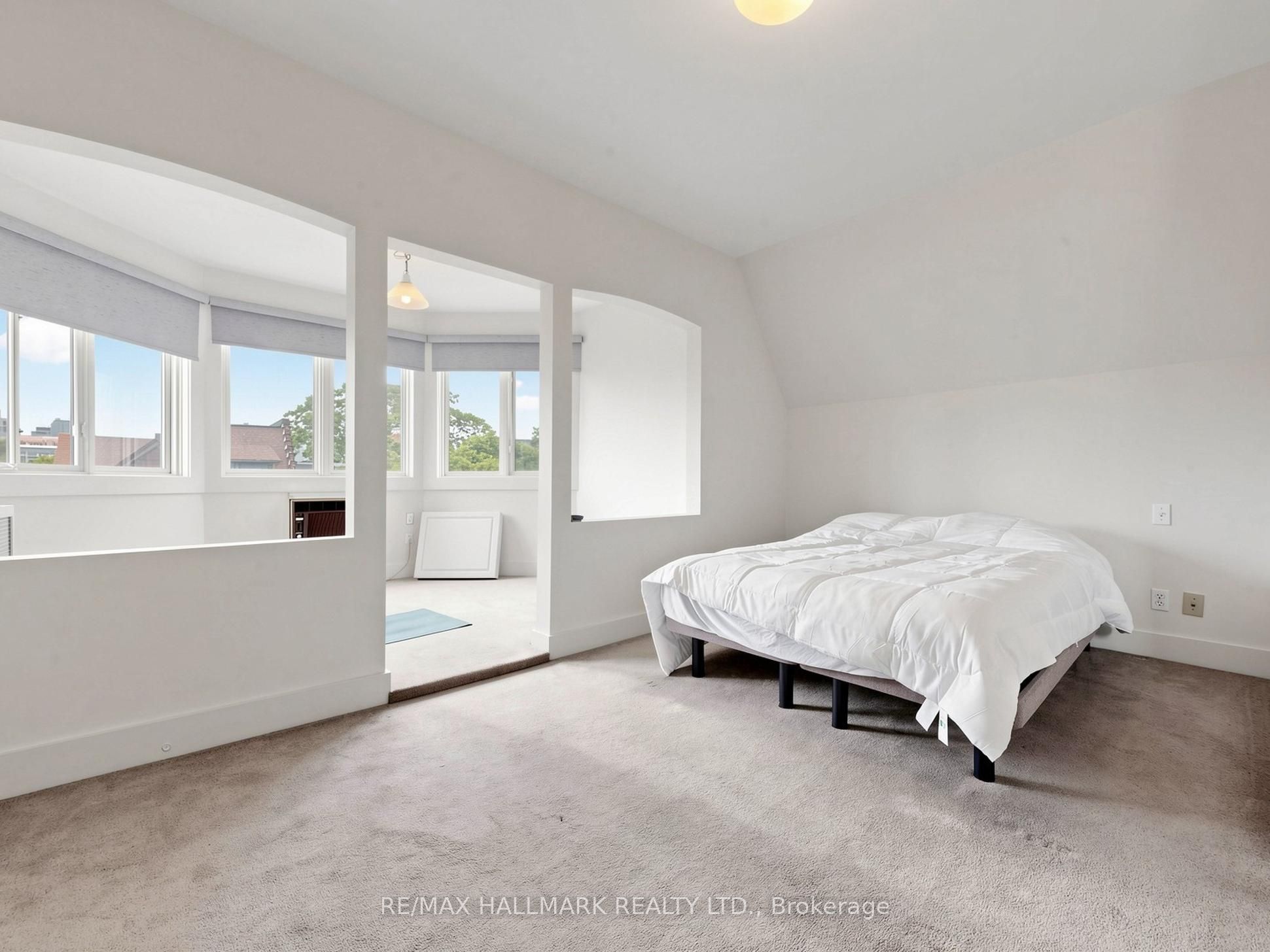 458 Markham Street Property Photo 26