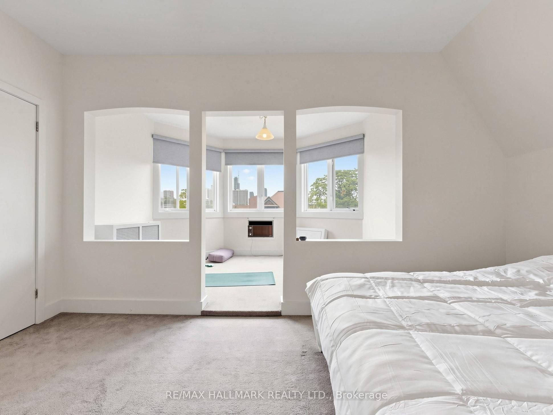 458 Markham Street Property Photo 28