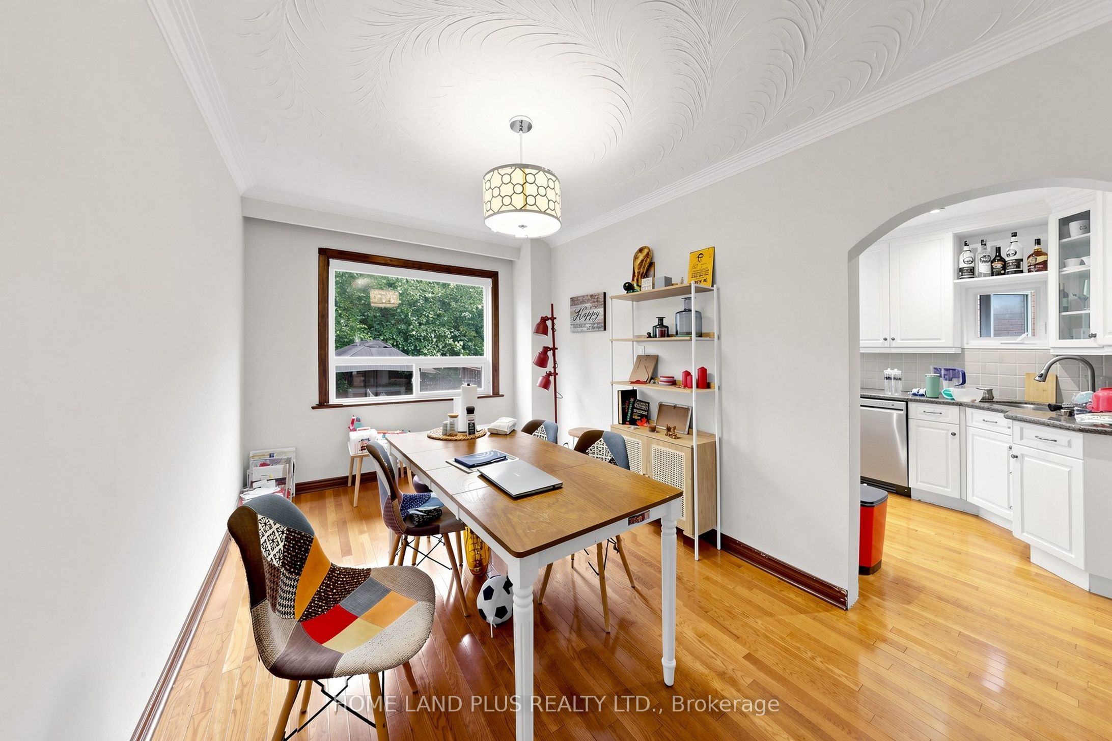521 Hillsdale Avenue E Property Photo 10