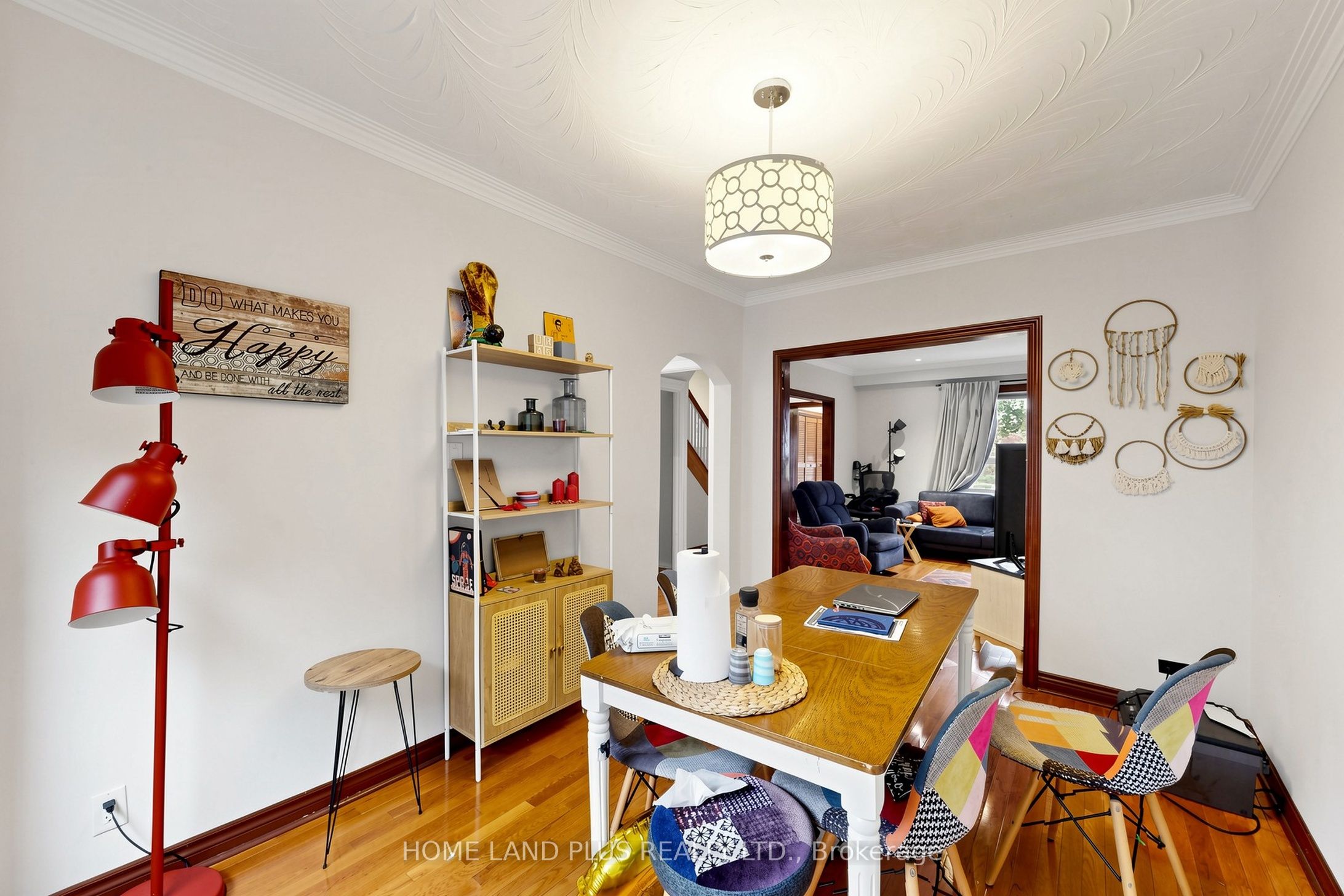 521 Hillsdale Avenue E Property Photo 11