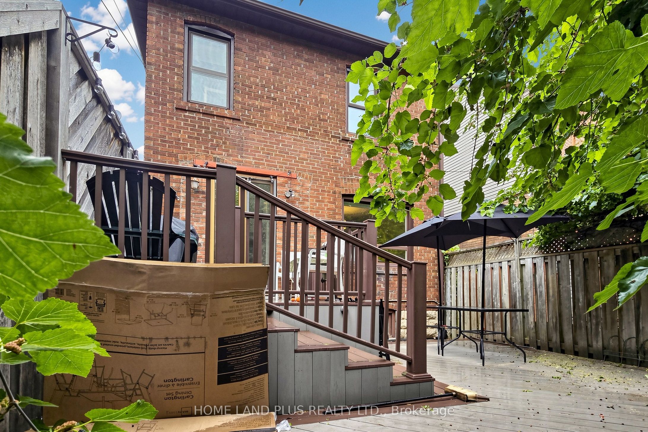 521 Hillsdale Avenue E Property Photo 34