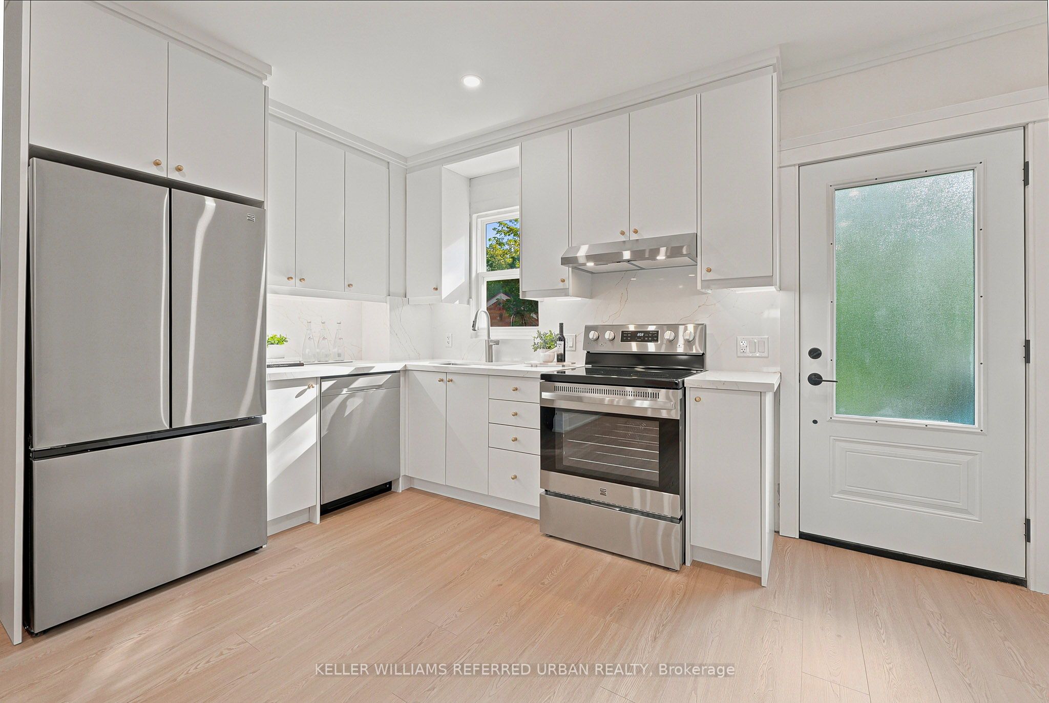 220 Westmount Avenue Property Photo 10