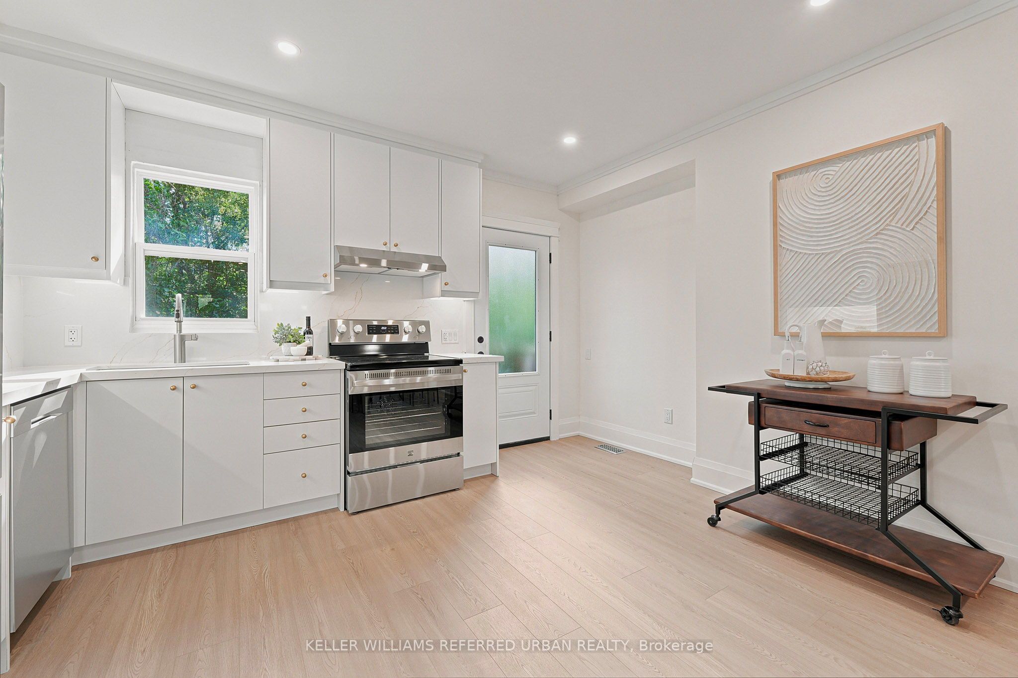 220 Westmount Avenue Property Photo 11