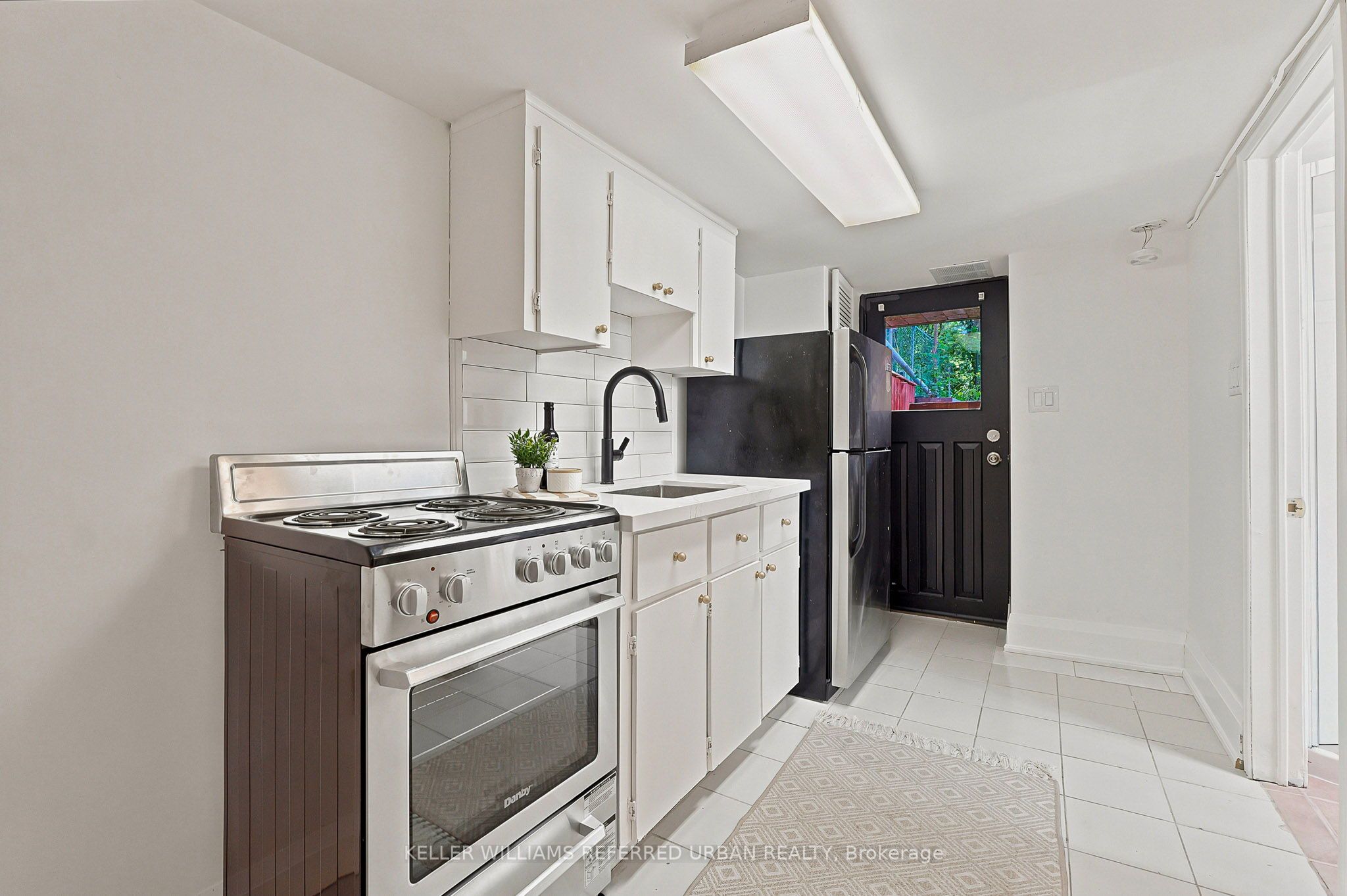220 Westmount Avenue Property Photo 21