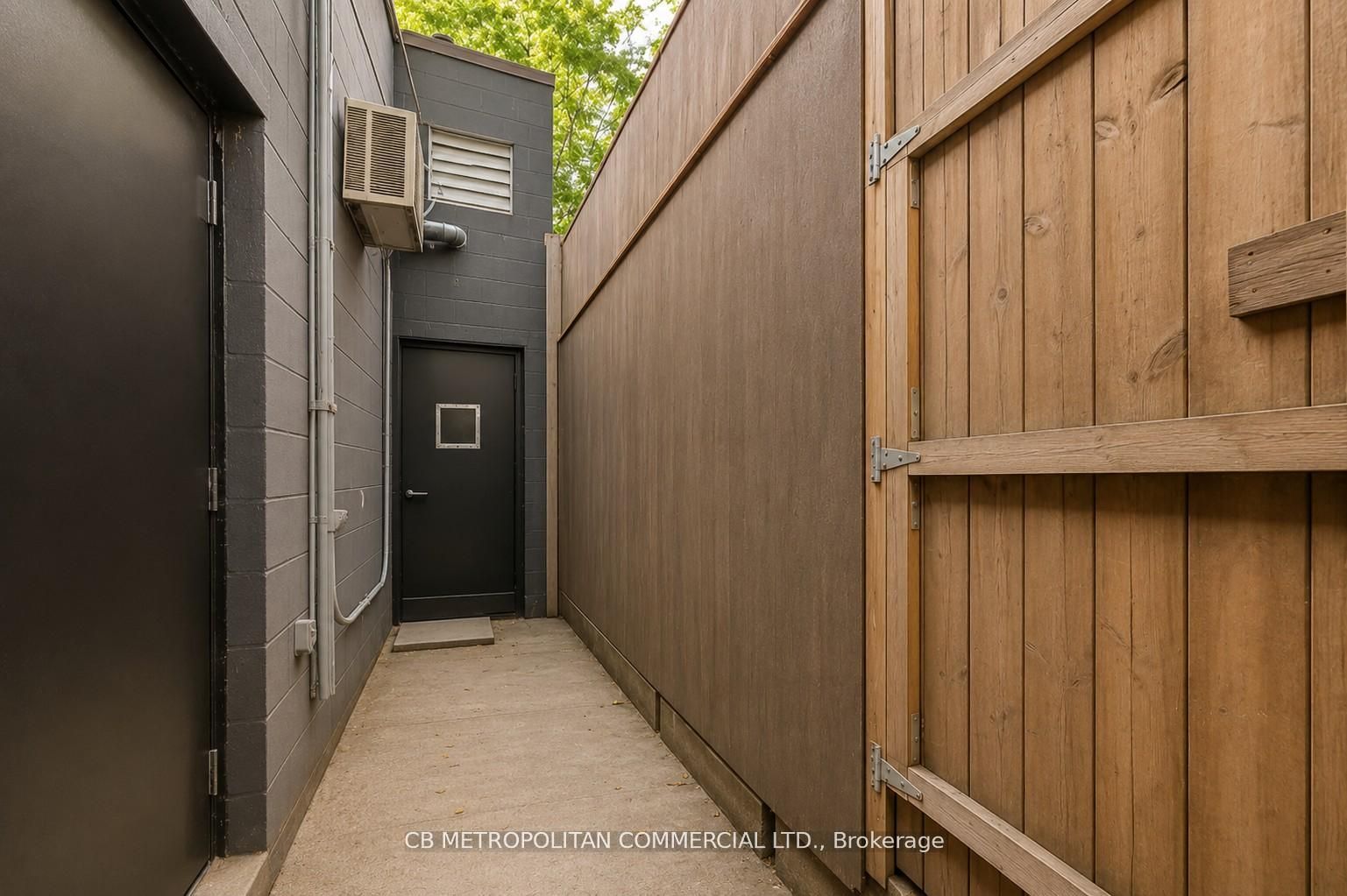 193 1/2 Baldwin Street Property Photo 34