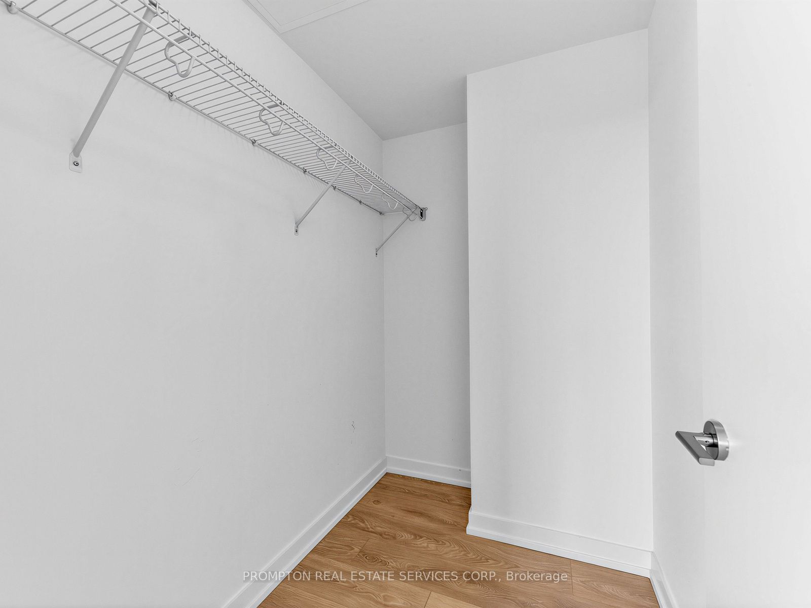 115 Mcmahon Drive 1710 Property Photo 14