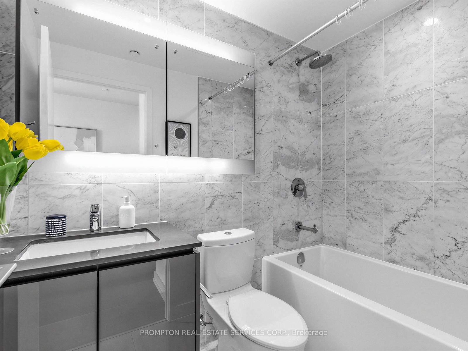 115 Mcmahon Drive 1710 Property Photo 17