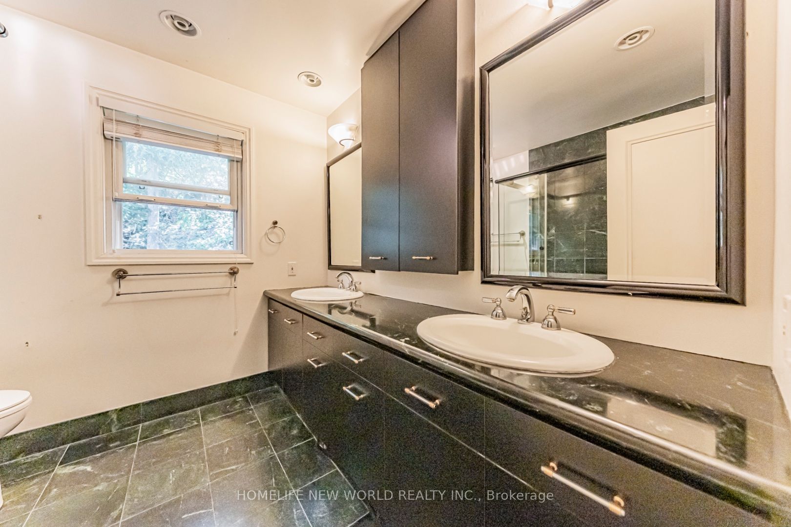 1 Campbell Crescent Property Photo 20