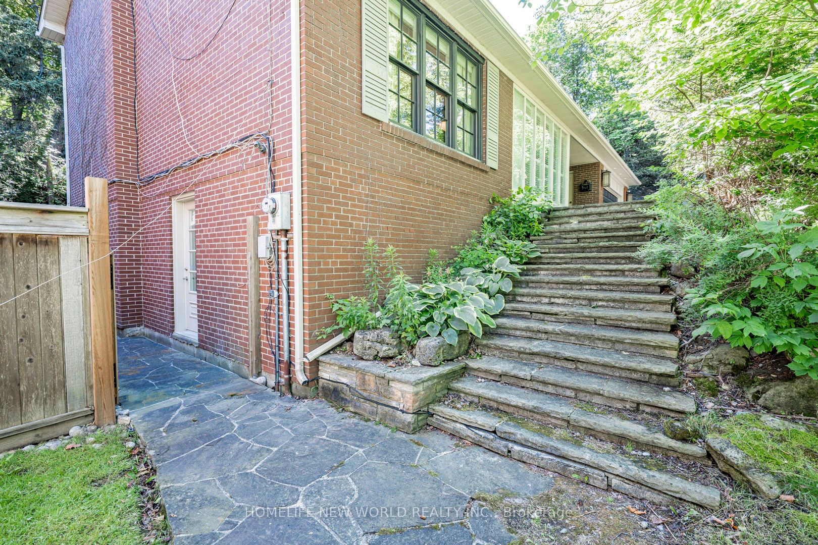 1 Campbell Crescent Property Photo 25