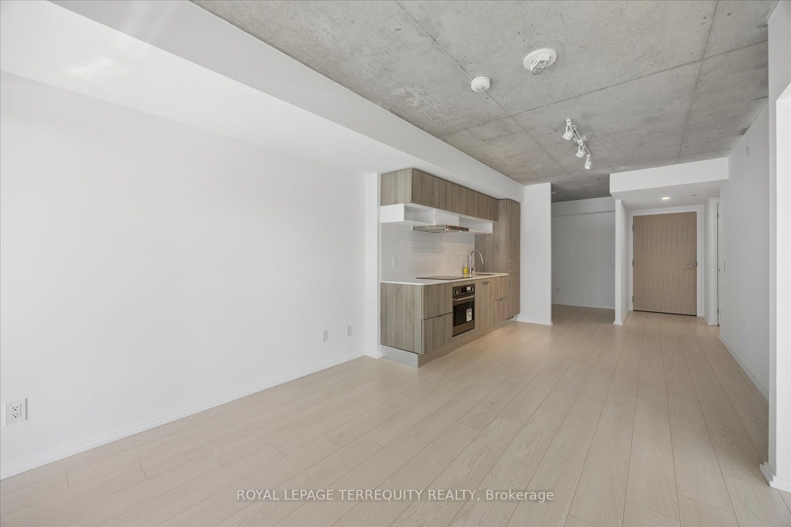 5 Soudan Avenue 703 Property Photo 8