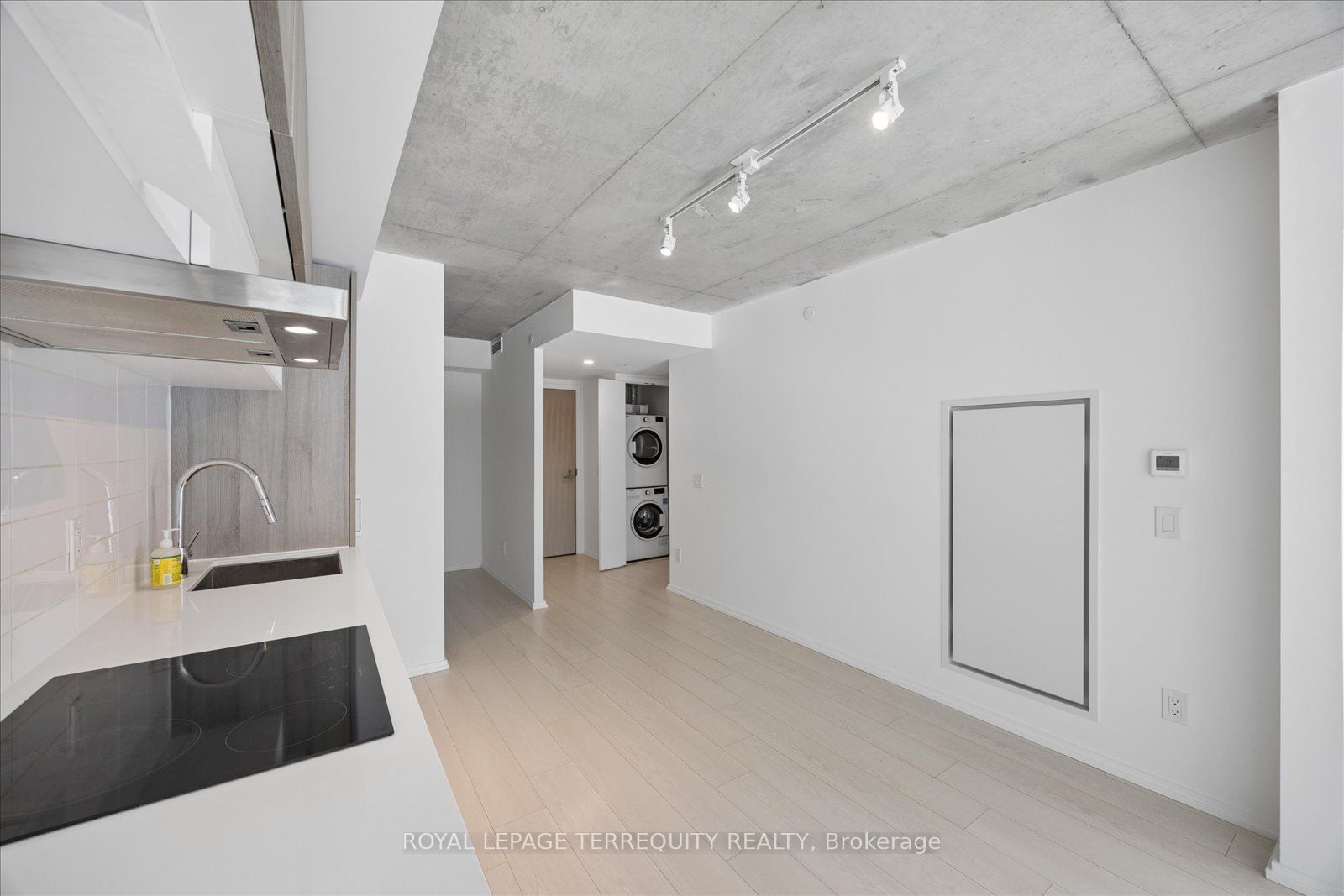 5 Soudan Avenue 703 Property Photo 10