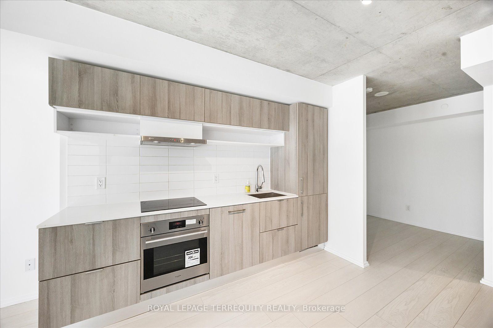 5 Soudan Avenue 703 Property Photo 11